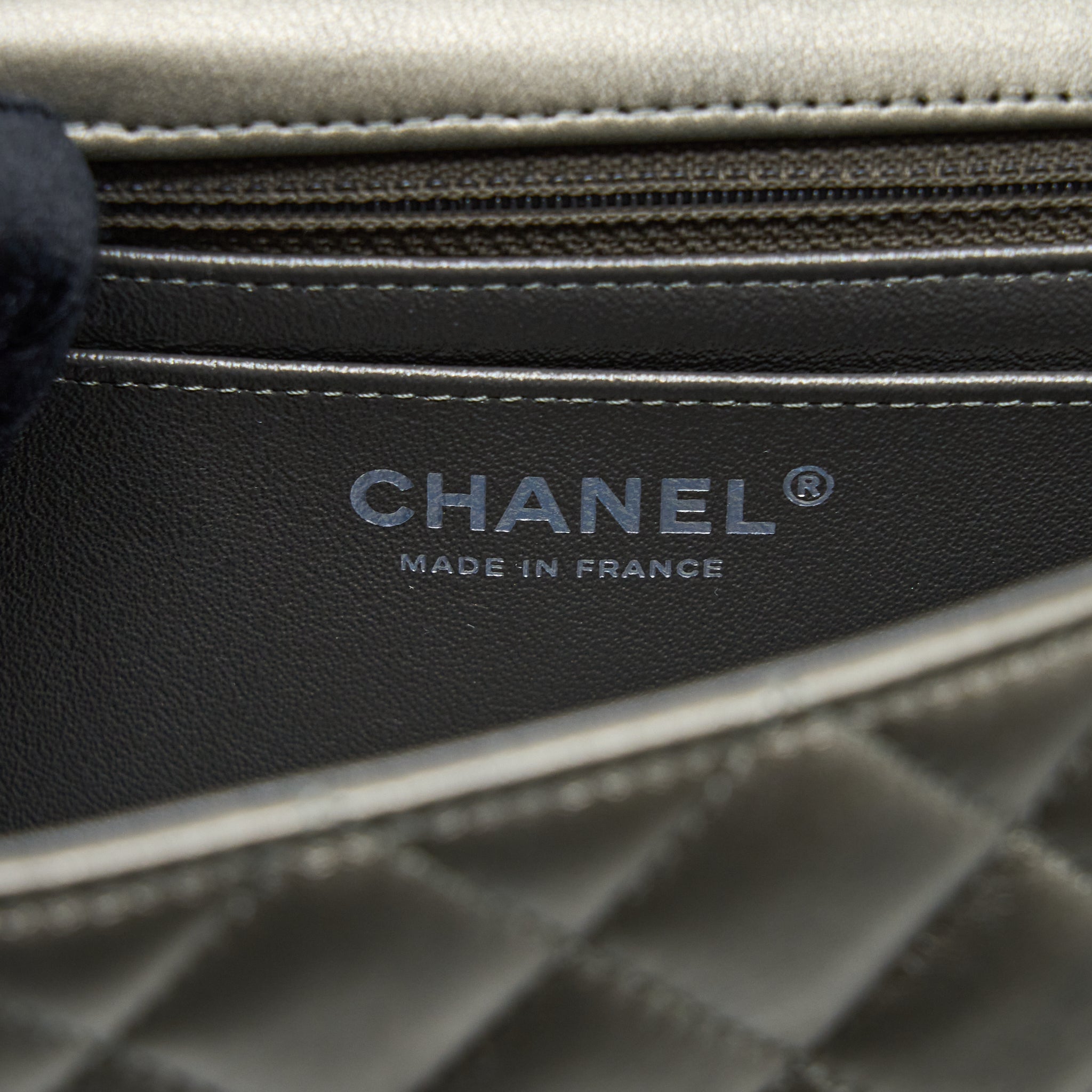 Chanel 21B Mini Rectangular Flap Bag Calfskin Metallic Silver with Shiny Ruthenium Hardware (Microchip) - Image 13