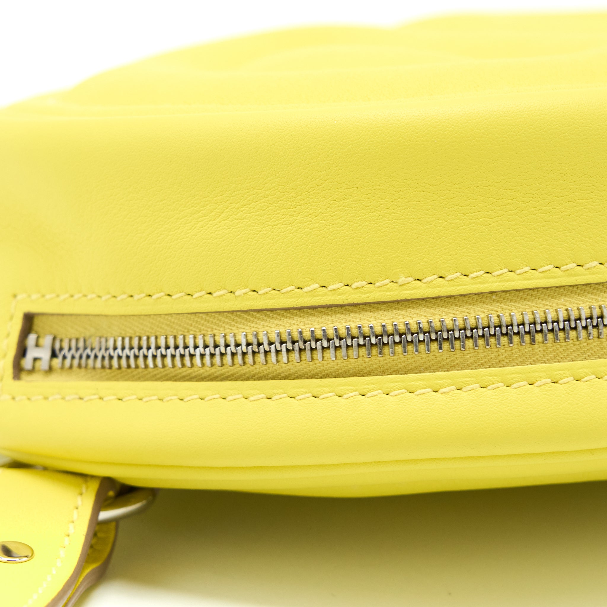 Hermes In The Loop Belt Bag Swift Lime/Sesame SHW Stamp U - Image 5