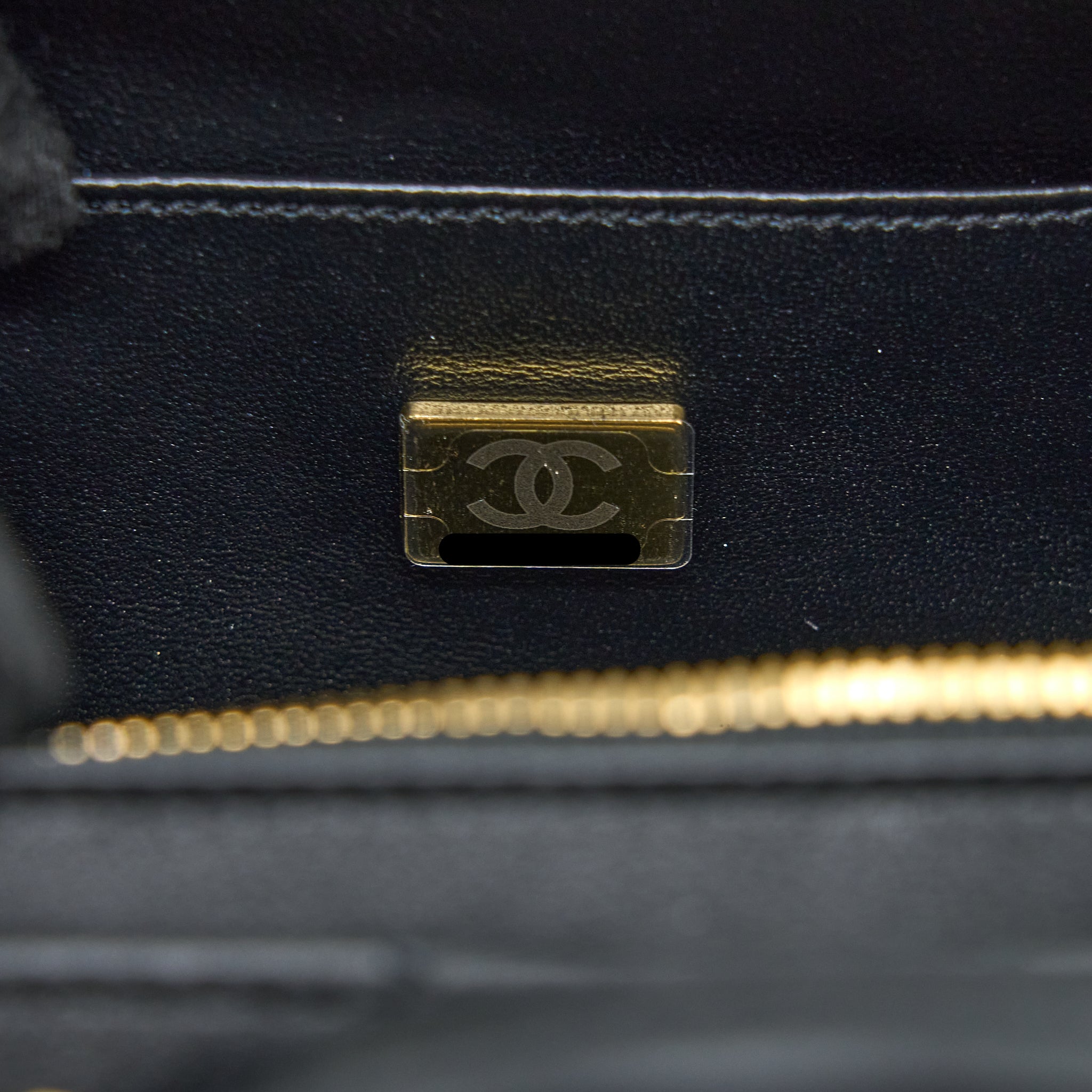 Chanel 22B Small Vanity Case Calfskin Black GHW (Microchip) - Image 11