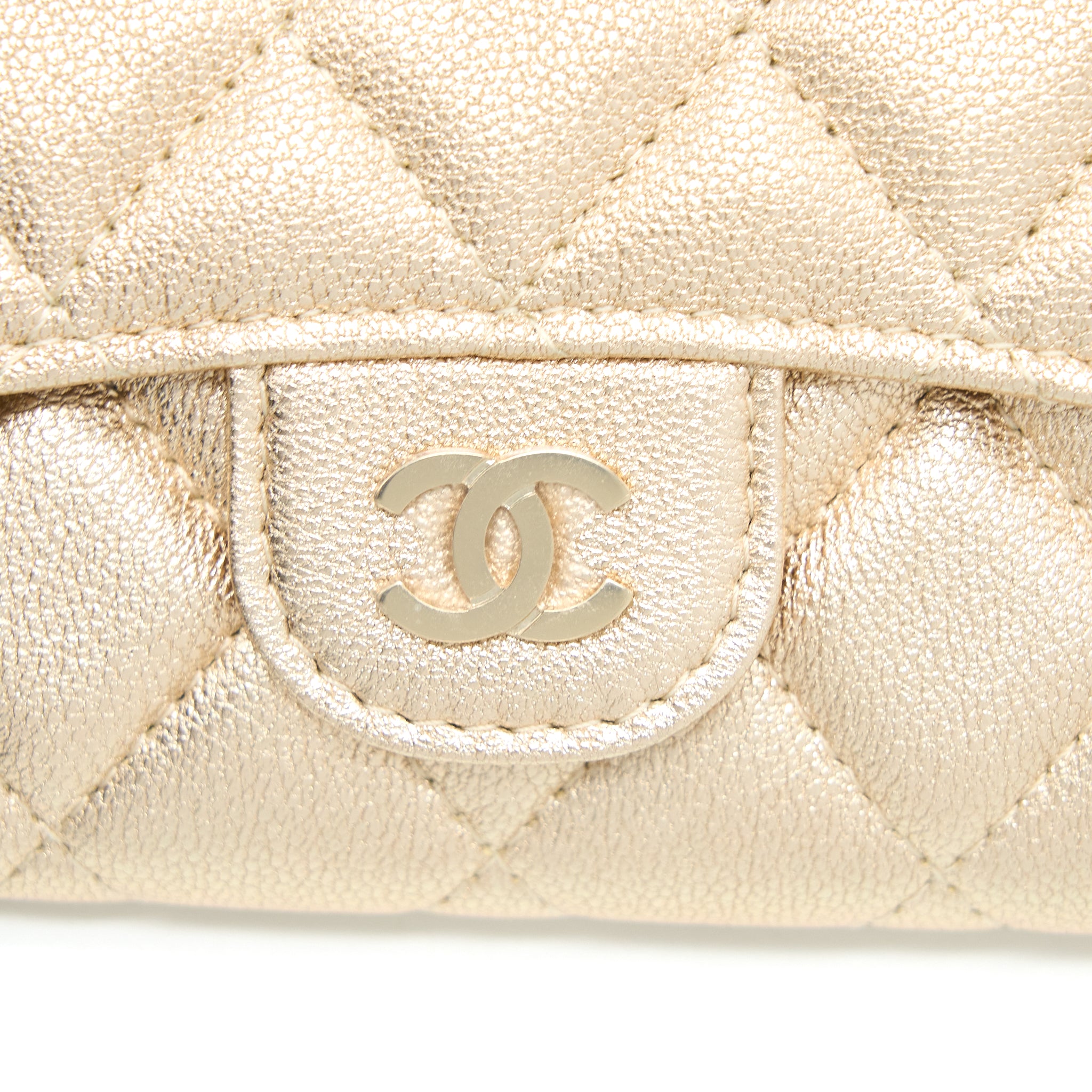 Chanel Quilted Classic Flap Card Holder Lambskin Gold LGHW - Image 4