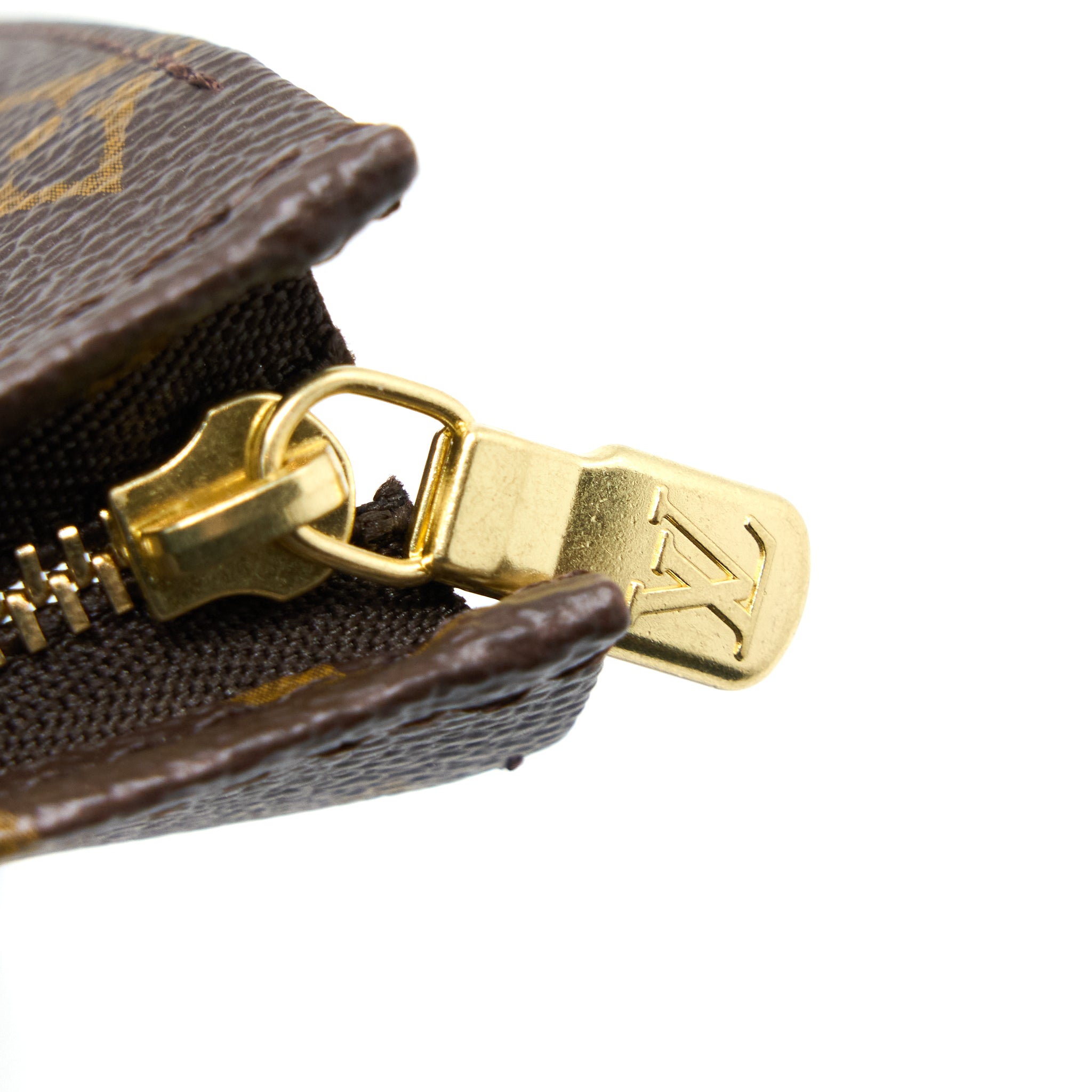 Louis Vuitton Toiletry Pochette 26 Game on Heart Monogram Canvas GHW - Image 6