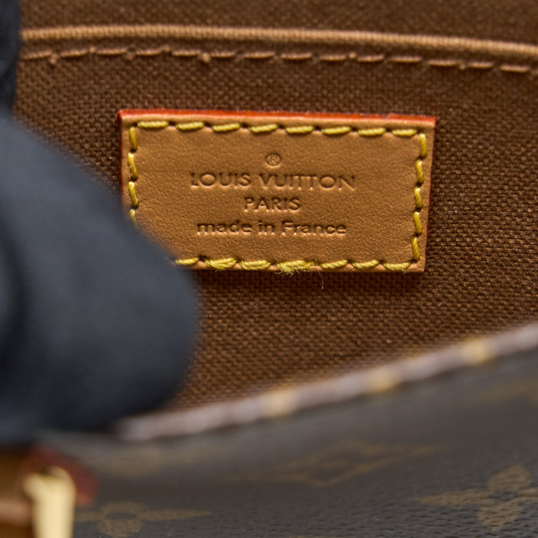Louis Vuitton Petit Sac Plat Monogram Canvas GHW - Image 11