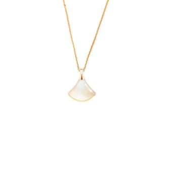 Bvlgari Diva’s Dream Necklace Mother Of Pearl With Diamond Rose Gold