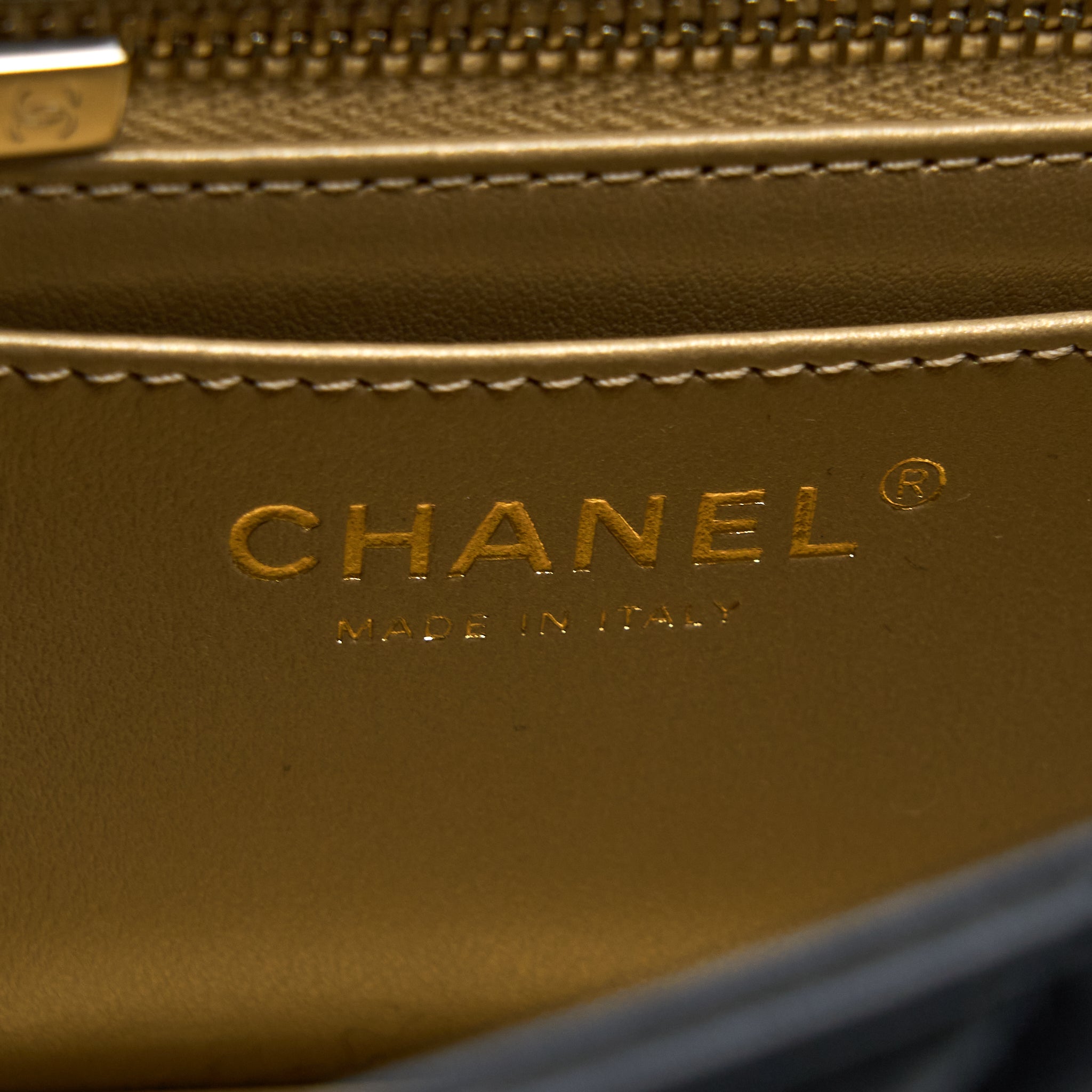 Chanel 23c Pearl Crush Mini Rectangular Lambskin Black LGHW (Microchip) - Image 13