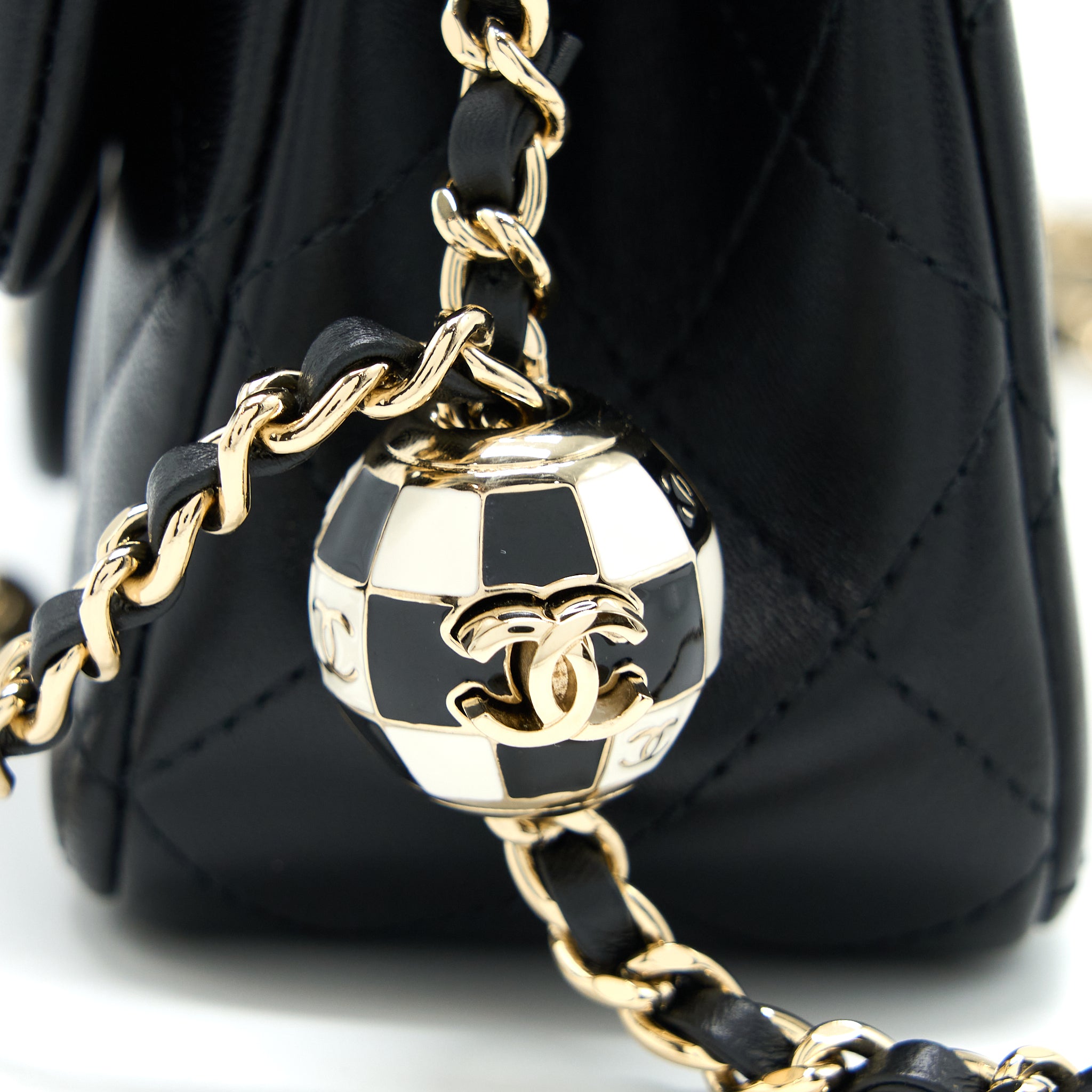Chanel 23c Pearl Crush Mini Rectangular Lambskin Black LGHW (Microchip) - Image 8