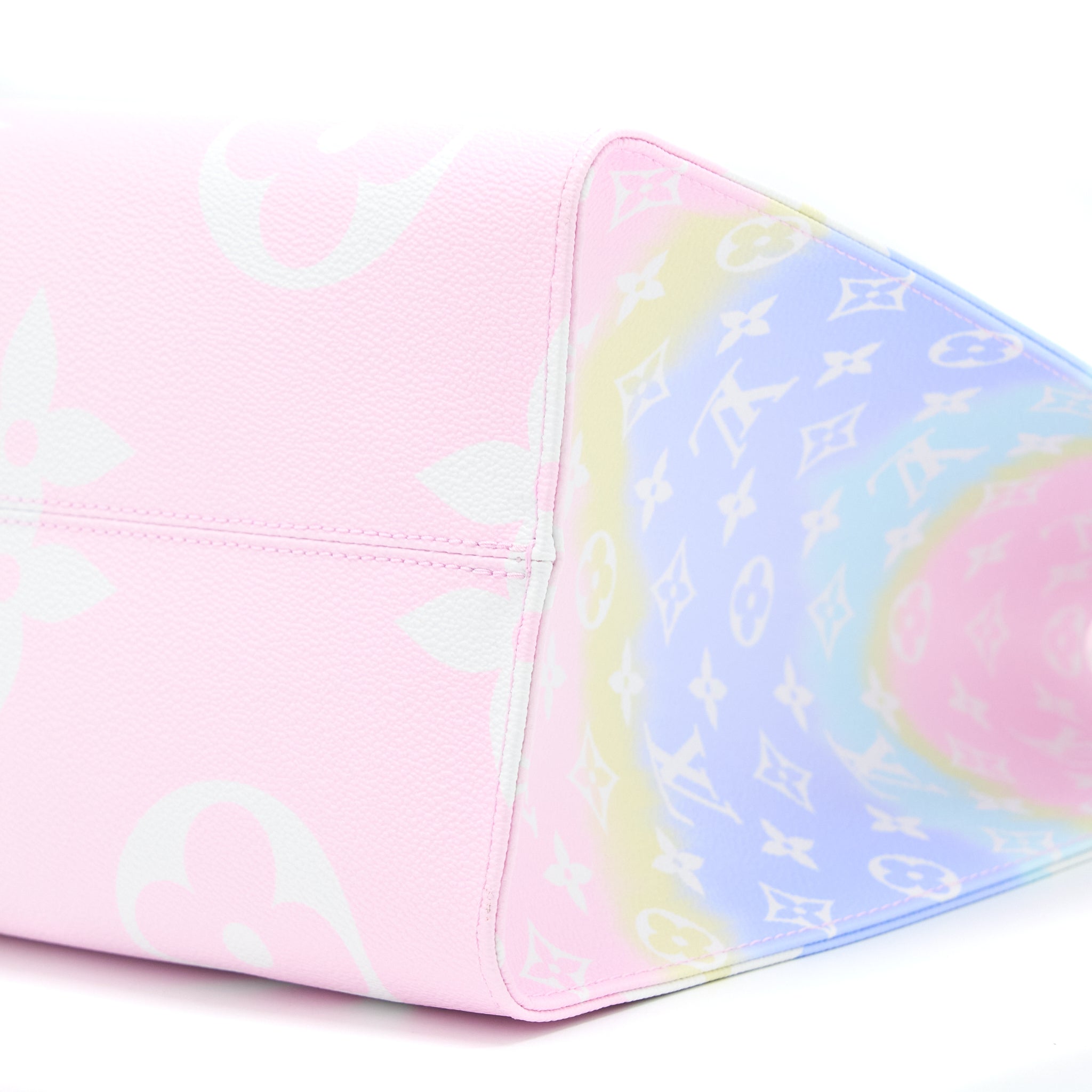Louis Vuitton Escale OnTheGo GM Tote Bag Pastel Monogram Canvas SHW - Image 8
