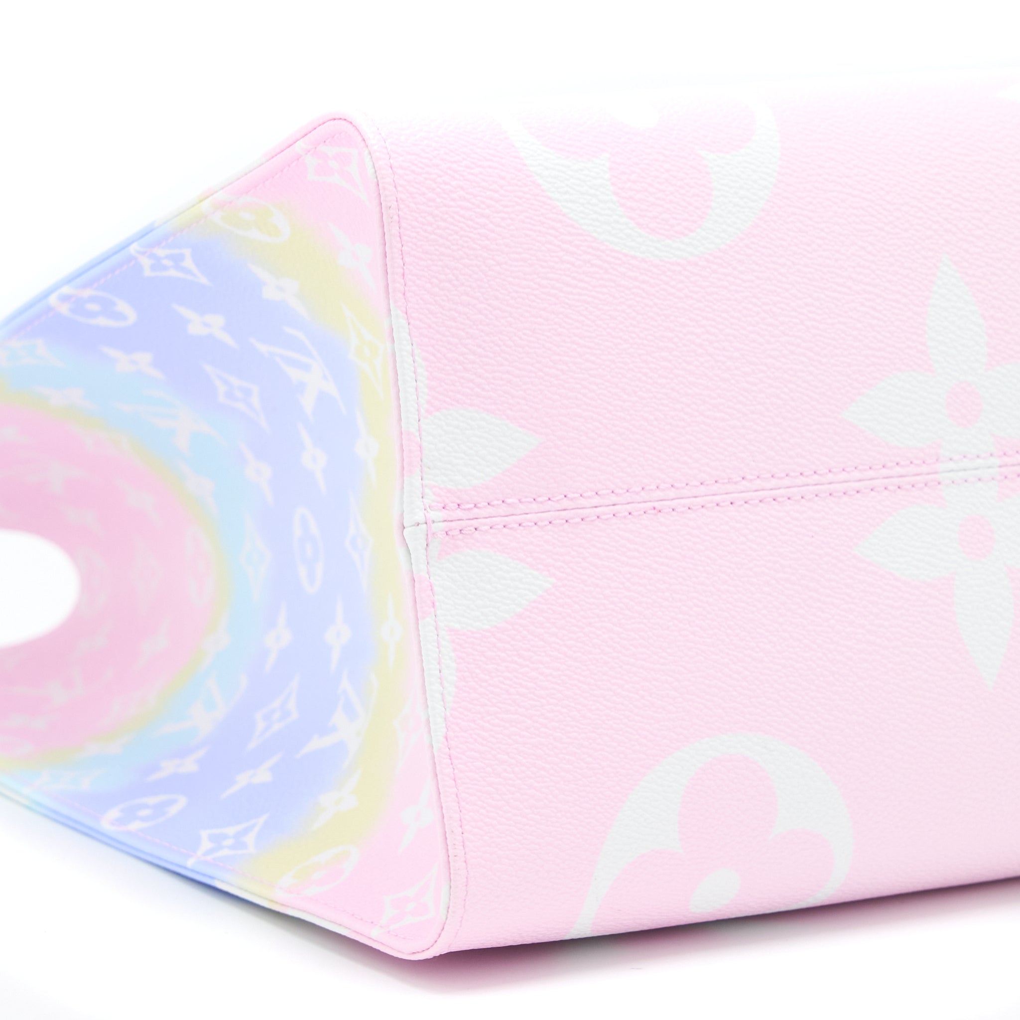 Louis Vuitton Escale OnTheGo GM Tote Bag Pastel Monogram Canvas SHW - Image 9
