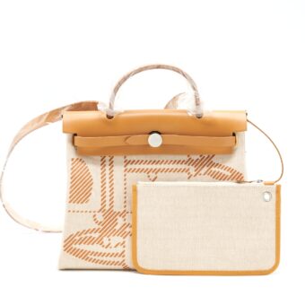 Hermes Herbag Zip 31 Toile H En Relief Brides Sable/Ecru-Beige/Nat Sable Stamp Z