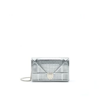 DIOR DIORAMA WALLET ON CHAIN IN SILVER