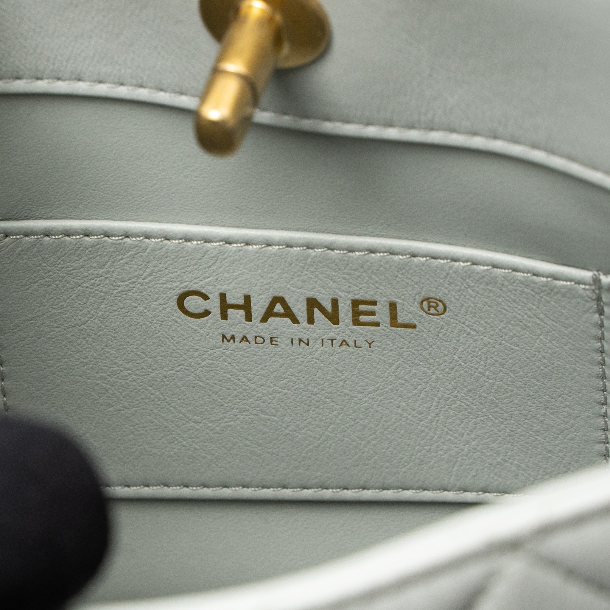 Chanel Pearl Crush Hobo Bag Lambskin Light Grey Brushed GHW (Microchip) - Image 12