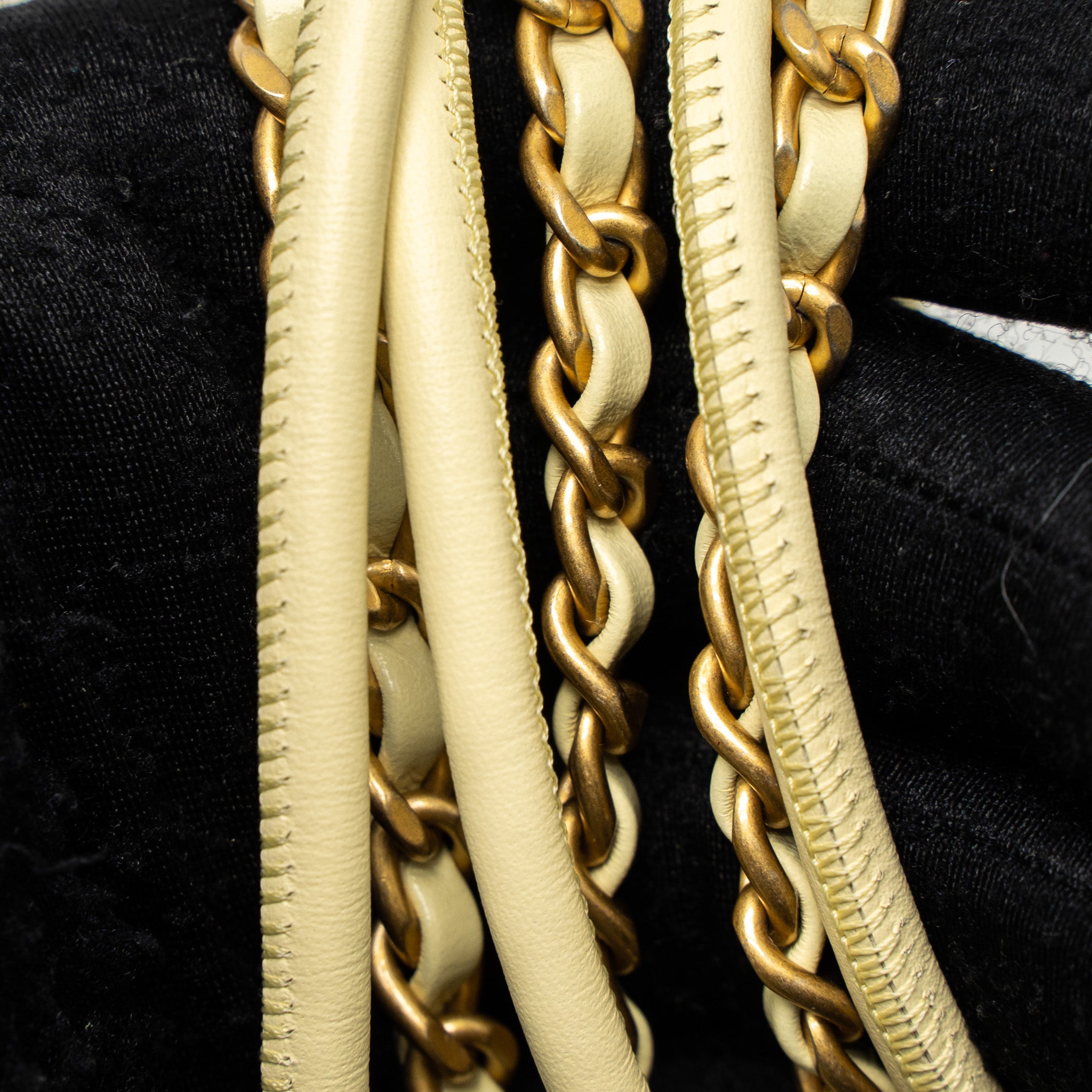 Chanel 23S Mini 22 Bag Shiny Calfskin Light Yellow Brushed GHW (Microchip) - Image 9
