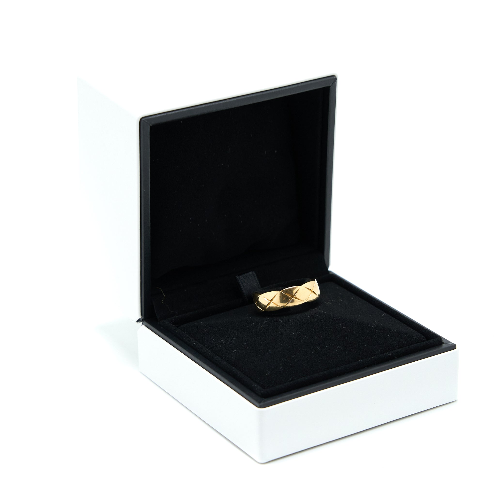 Chanel Size 57 Small Version Coco Crush Ring Quilted Motif 18K Yellow Gold - Image 2