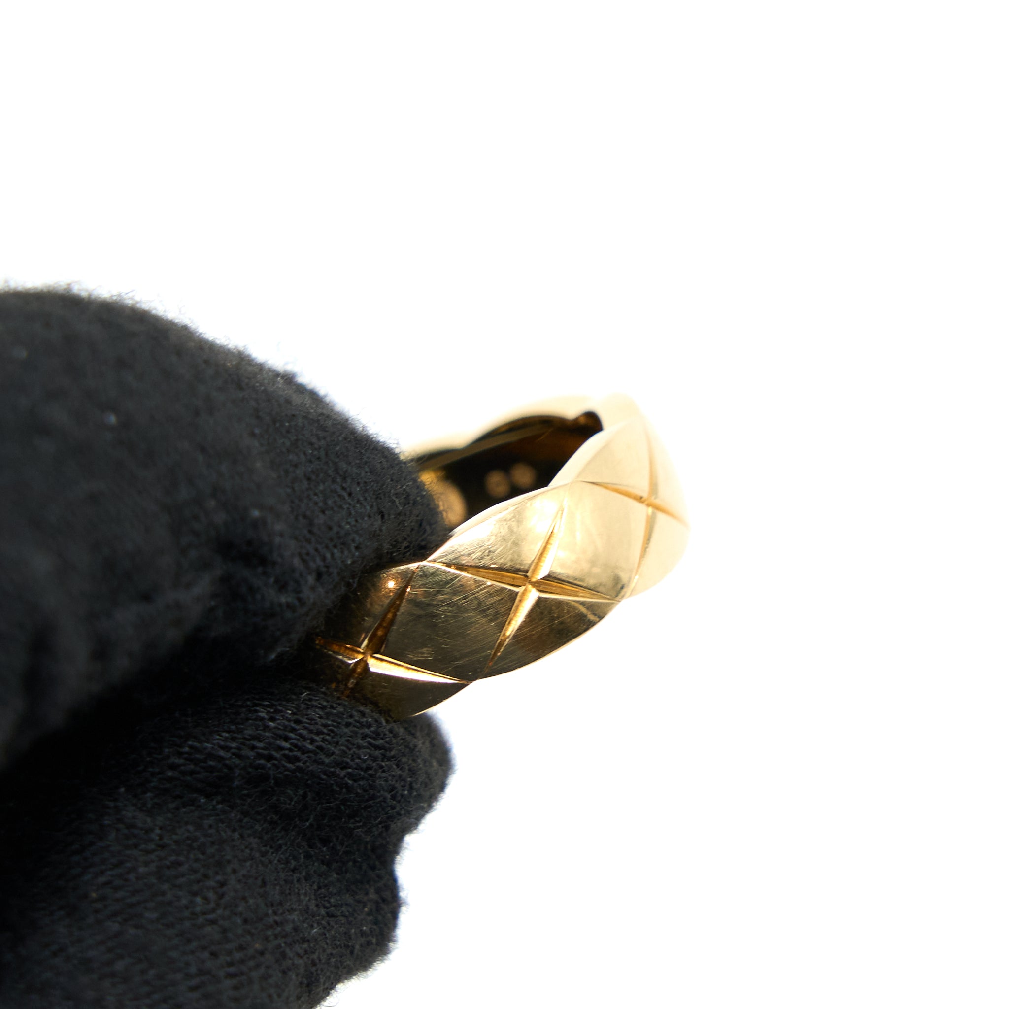 Chanel Size 57 Small Version Coco Crush Ring Quilted Motif 18K Yellow Gold - Image 5