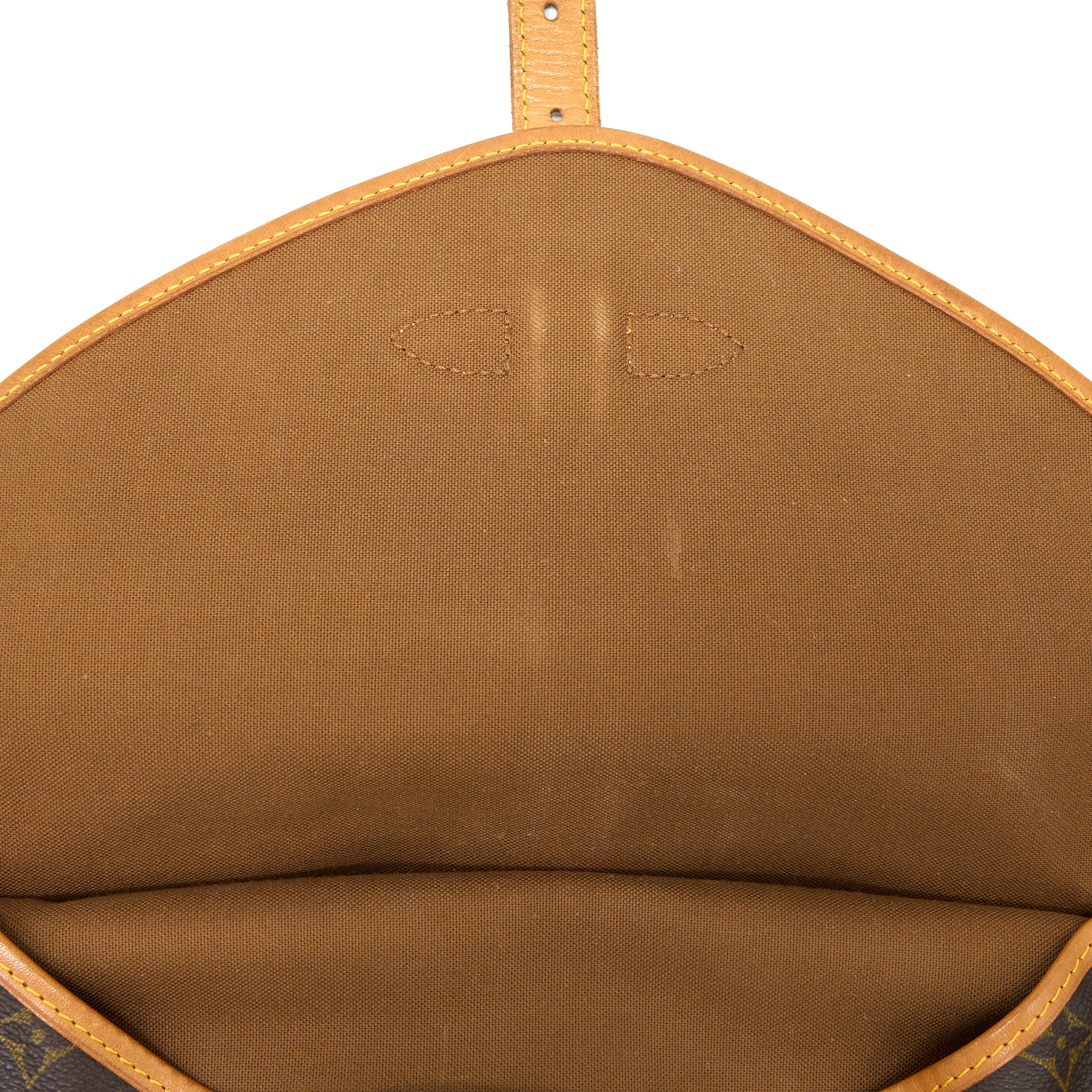 Louis Vuitton Vintage Saumur Cloth Crossbody Bag Monogram Canvas GHW - Image 17
