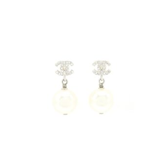 Chanel Pearl drop Crystal earrings
