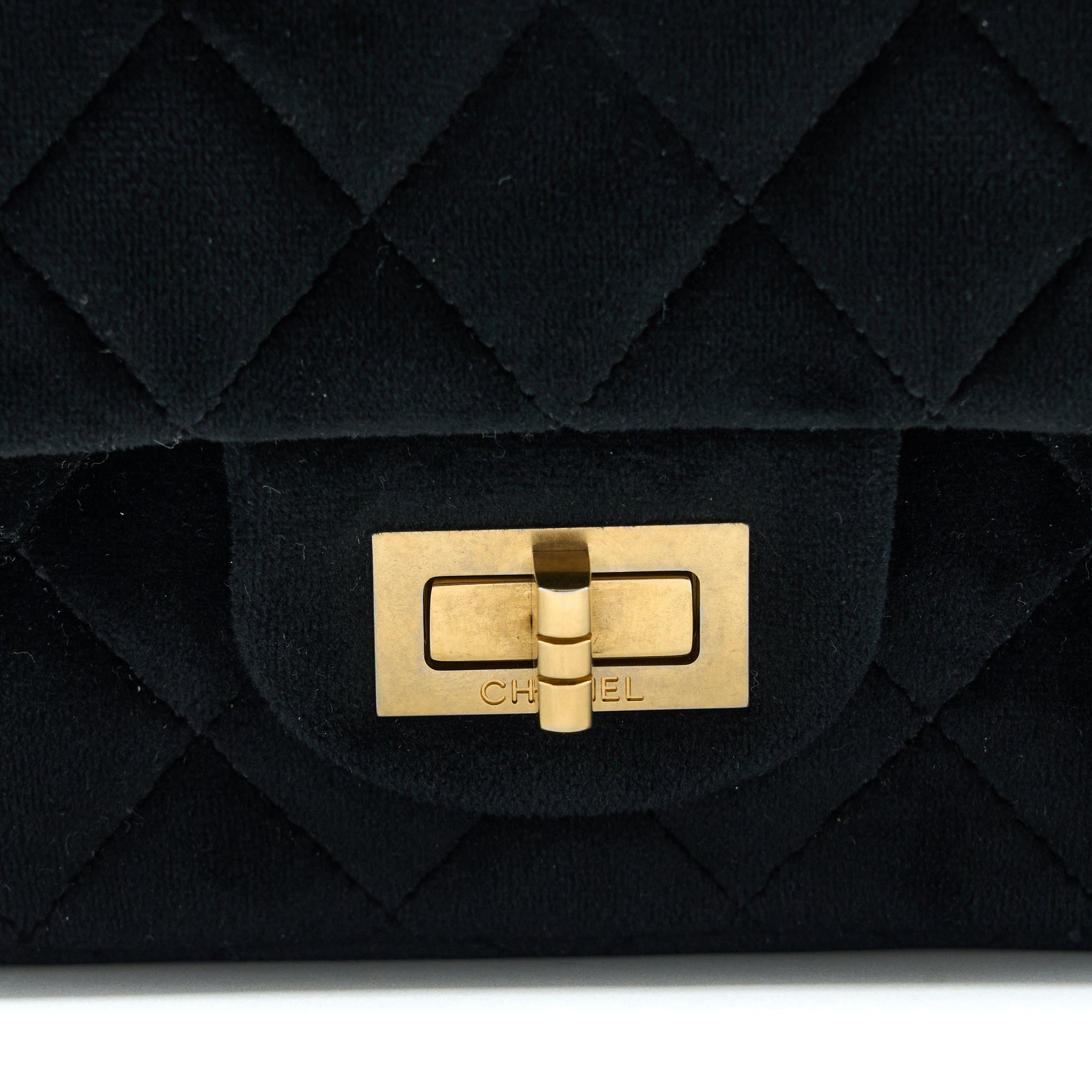 Chanel Small 2.55 Reissue Flap Bag Velvet Black GHW - Image 7