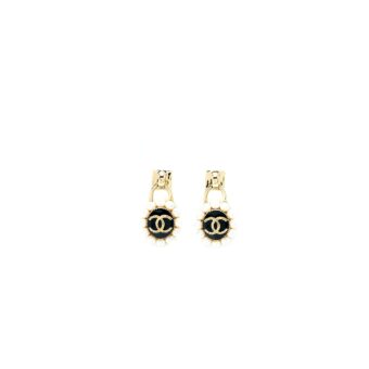 Chanel CC Logo Lock Earring With Pearl Light Gold Tone