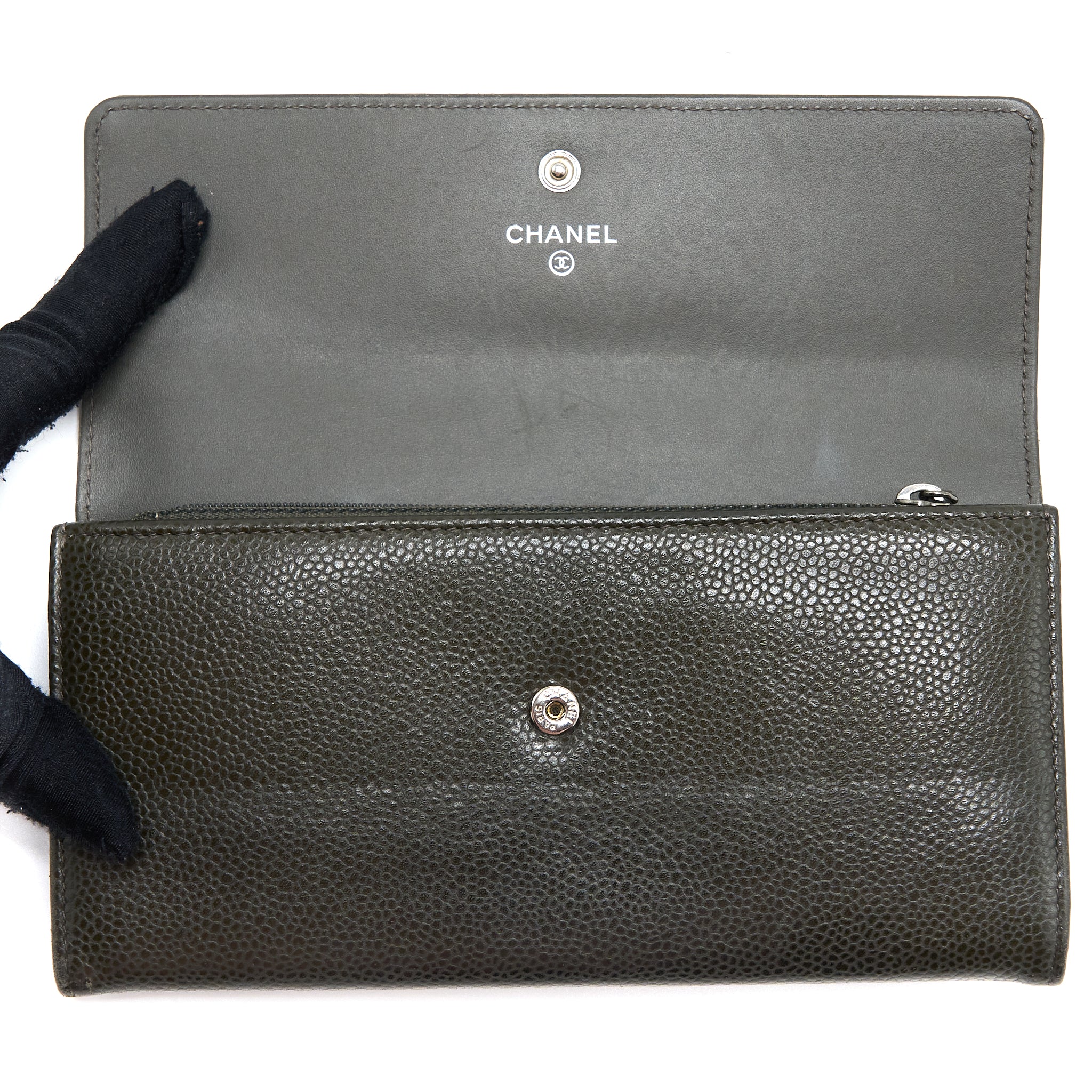 Chanel CC Logo Flap Long Wallet Caviar Dark Olive Green SHW - Image 8