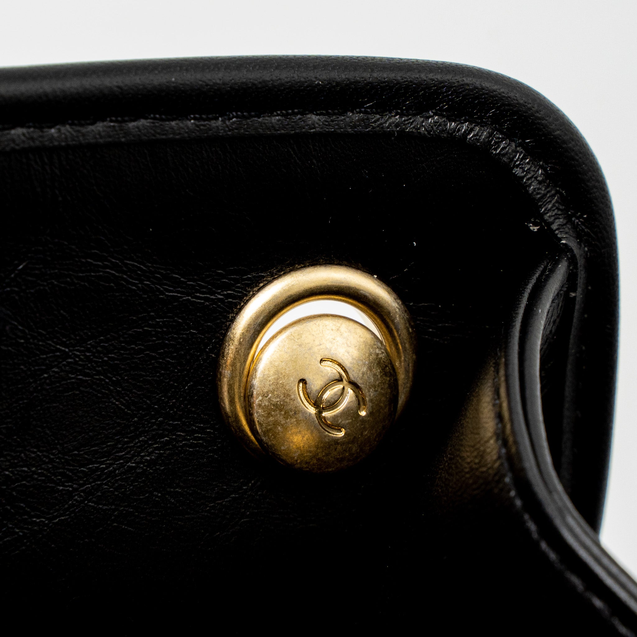 Chanel 23S Clutch Bag with Chain Calfskin Black Brushed GHW (Microchip) - Image 7