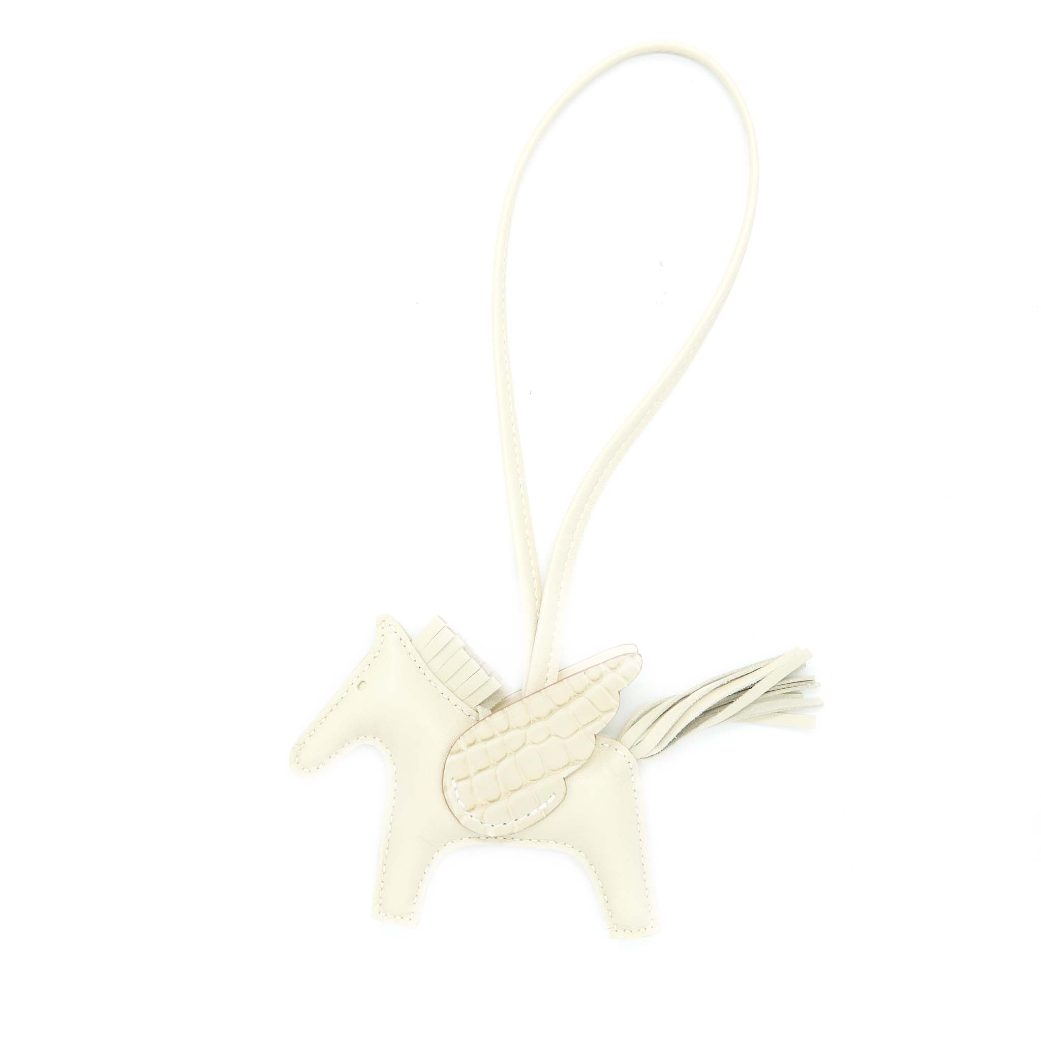 Hermes Rodeo Pegase PM Bag Charm Alligator Touch Craie/Nata/Beton Stamp U