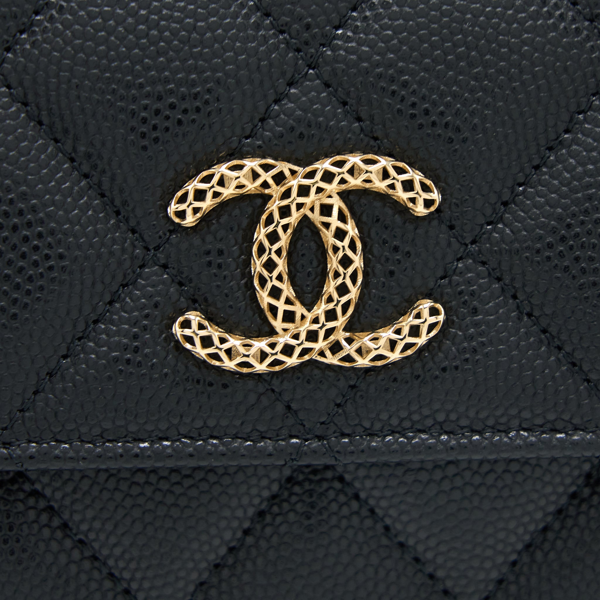 Chanel 23P Detail Logo Flap Card Holder Caviar Black LGHW (Microchip) - Image 4