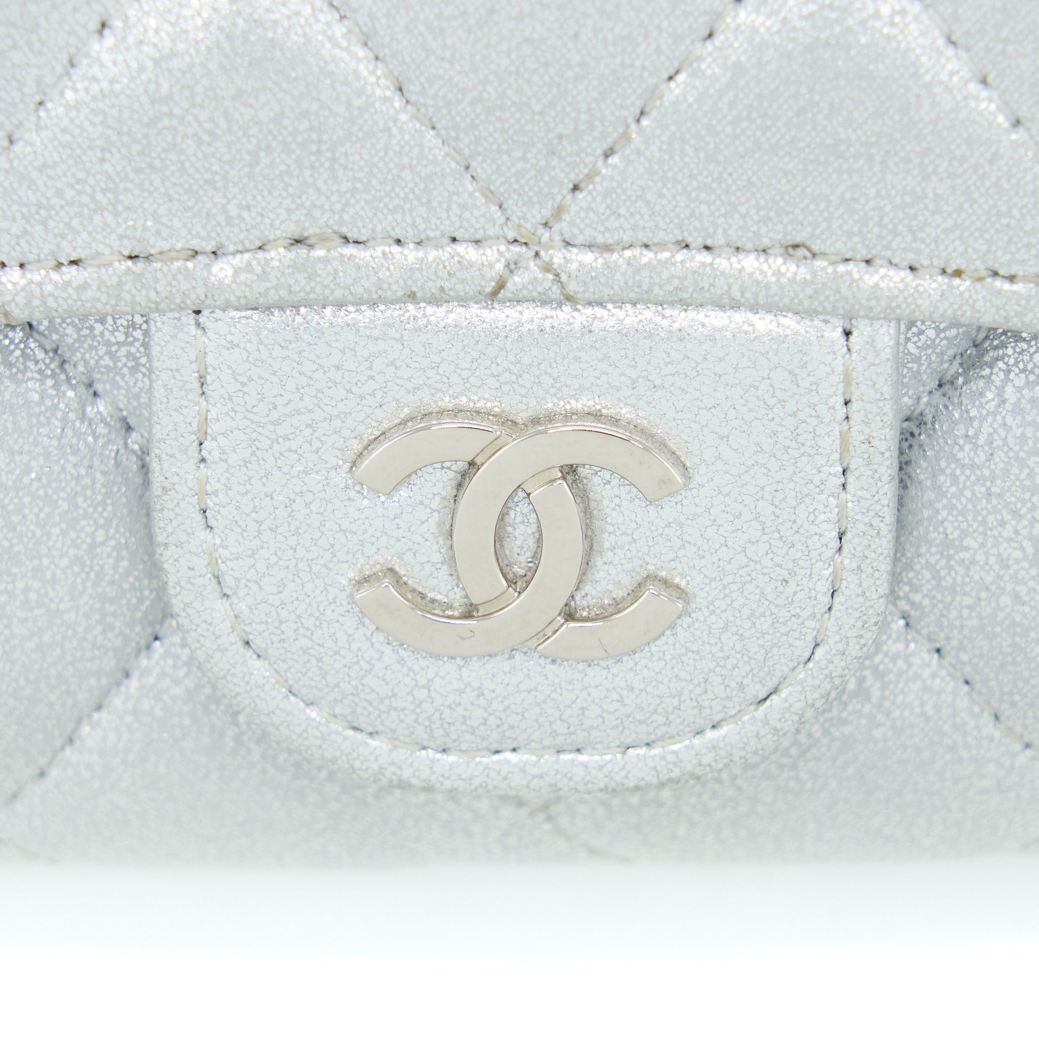 Chanel Quilted Classic Flap Card Holder Lambskin Silver SHW - Image 4