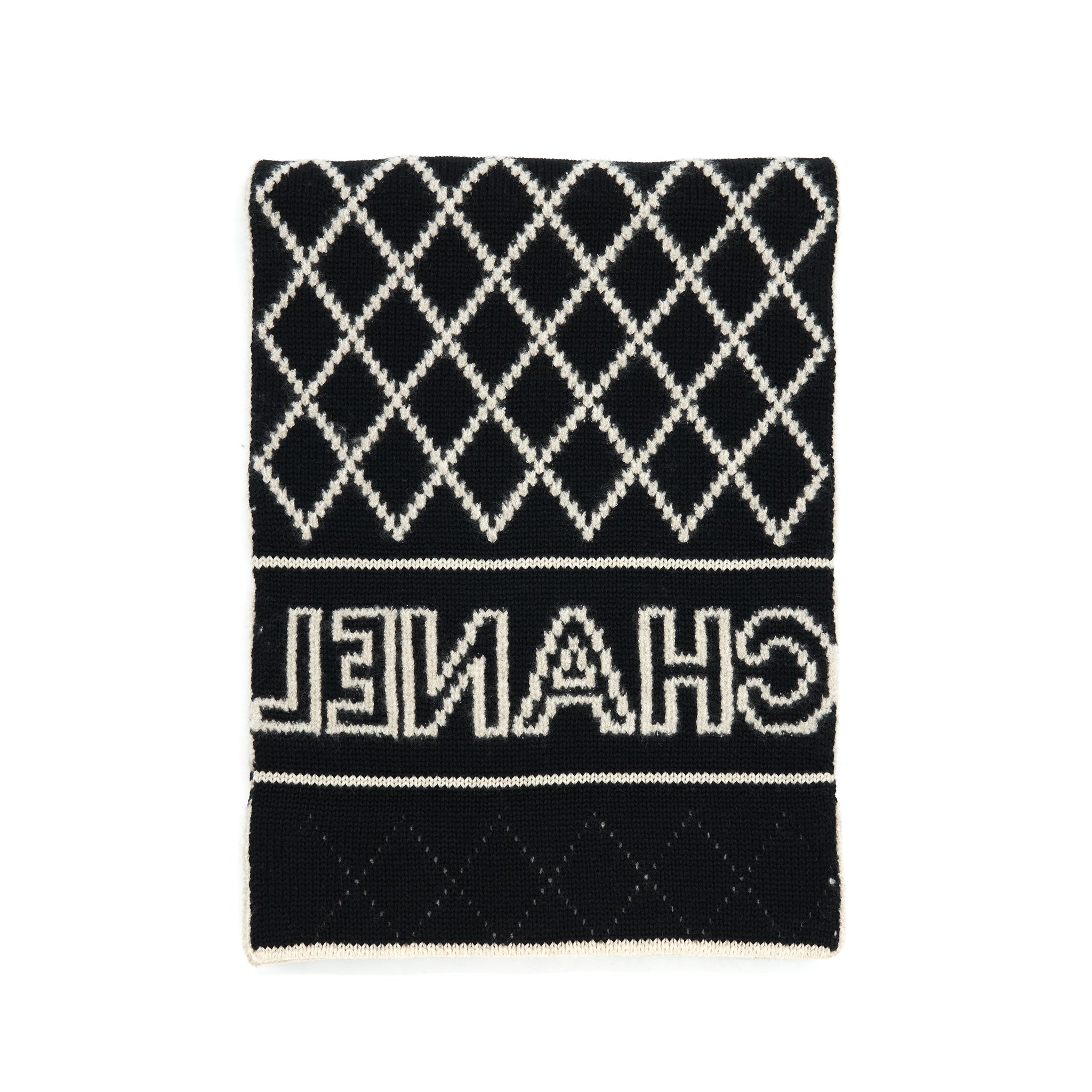 Chanel Cashmere/ Wool/ Silk printed Scarf in Black/ Light Grey - Image 2