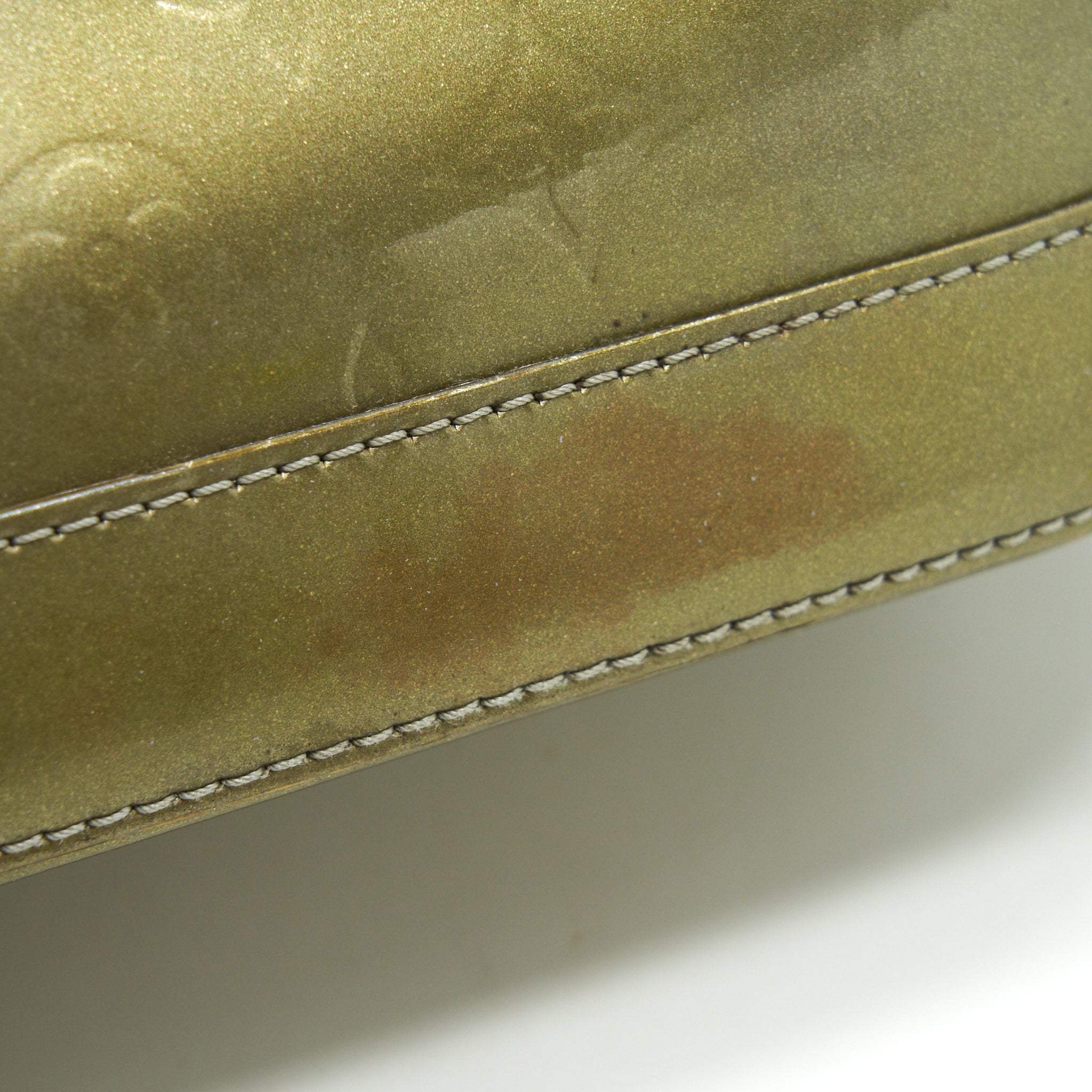 Louis Vuitton Patent ALMA PM Olive Green Wth Coin Purse Accessory - Image 15