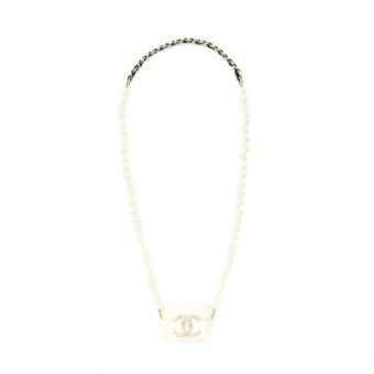 Chanel AirPods Case With Pearl Chain White LGHW
