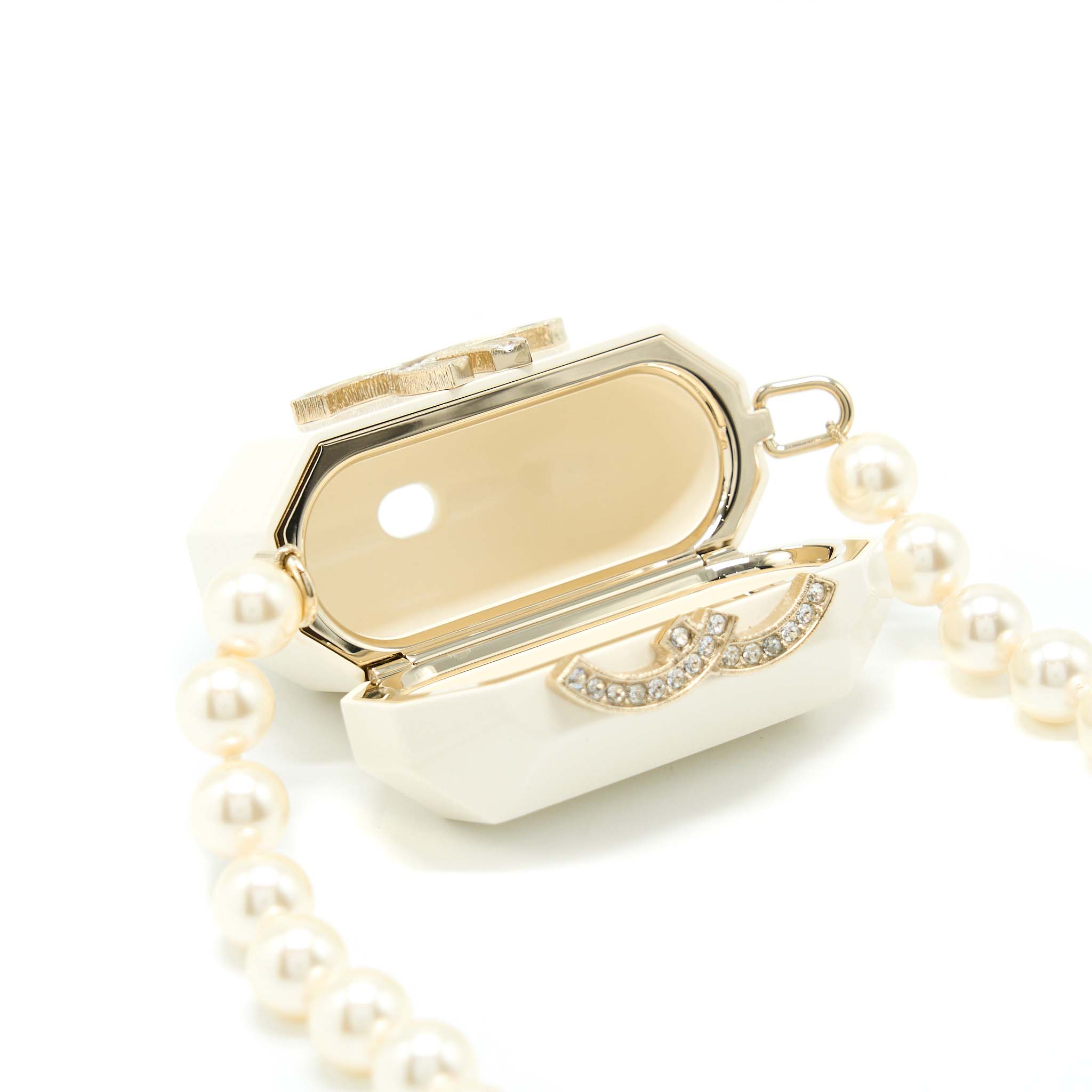 Chanel AirPods Case With Pearl Chain White LGHW - Image 3