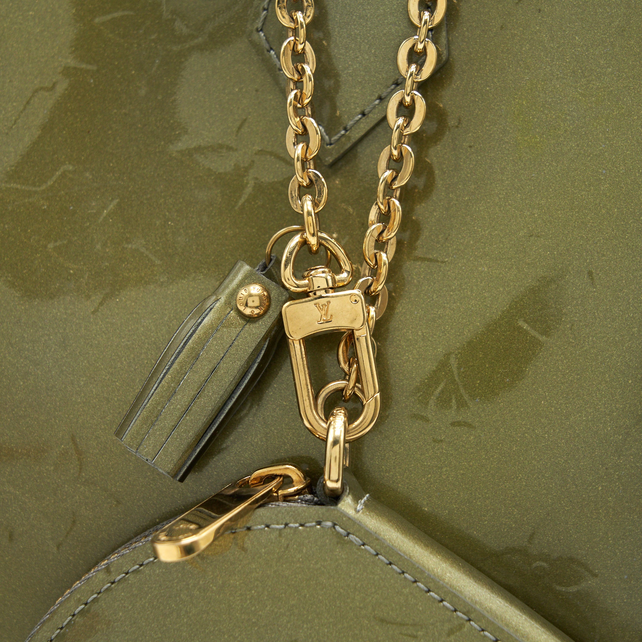 Louis Vuitton Patent ALMA PM Olive Green Wth Coin Purse Accessory - Image 17