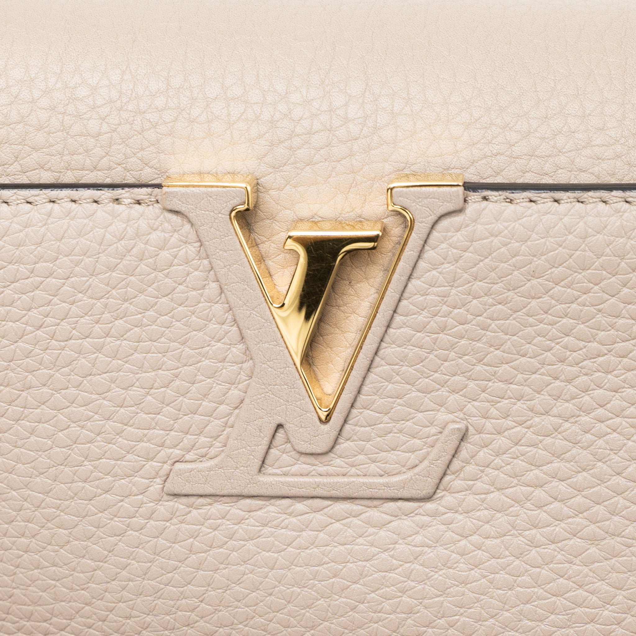 Louis Vuitton Capucines MM Taurillon Light Grey GHW - Image 10