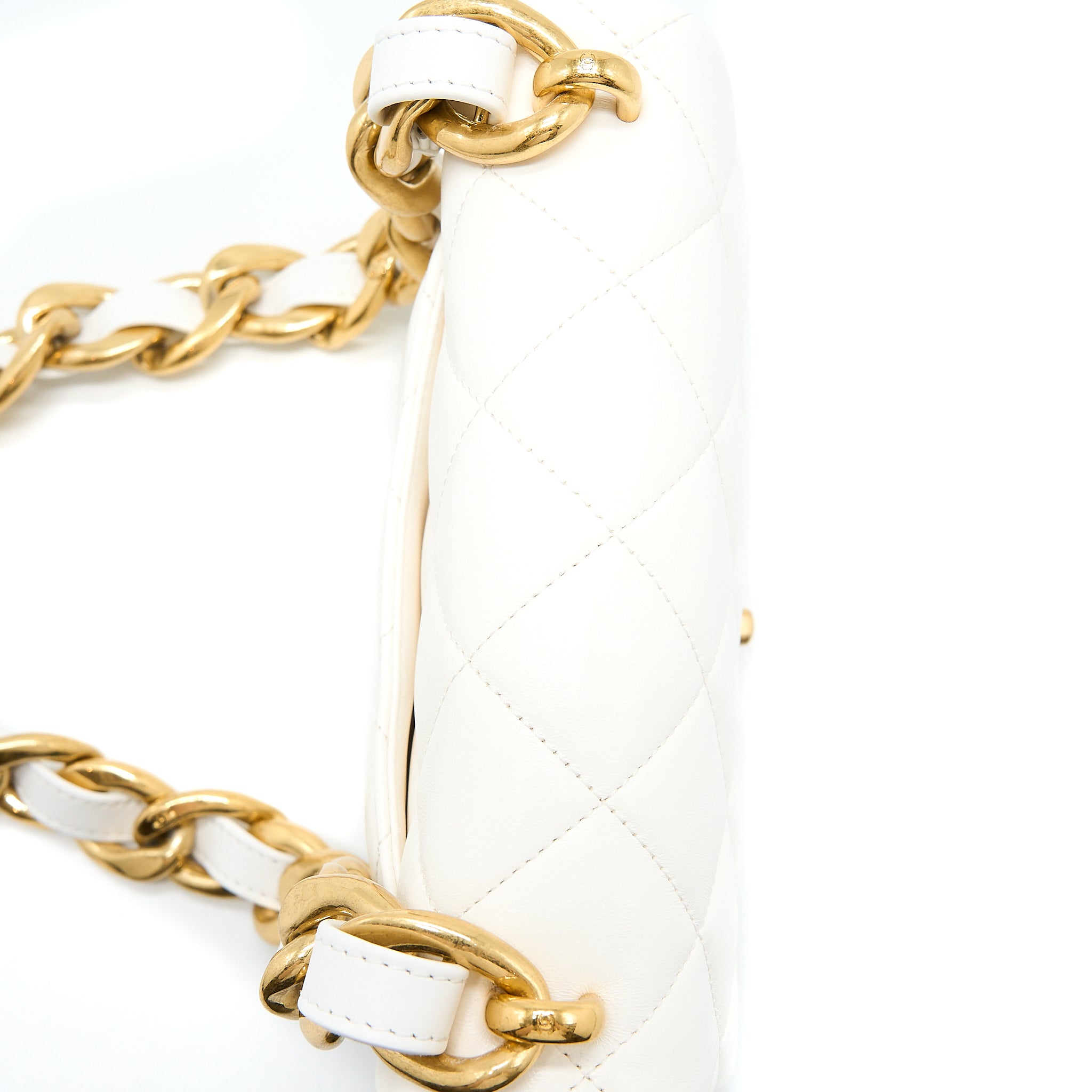 Chanel 22S Giant Chain Flap Shoulder Bag Lambskin White Brushed GHW (Microchip) - Image 9