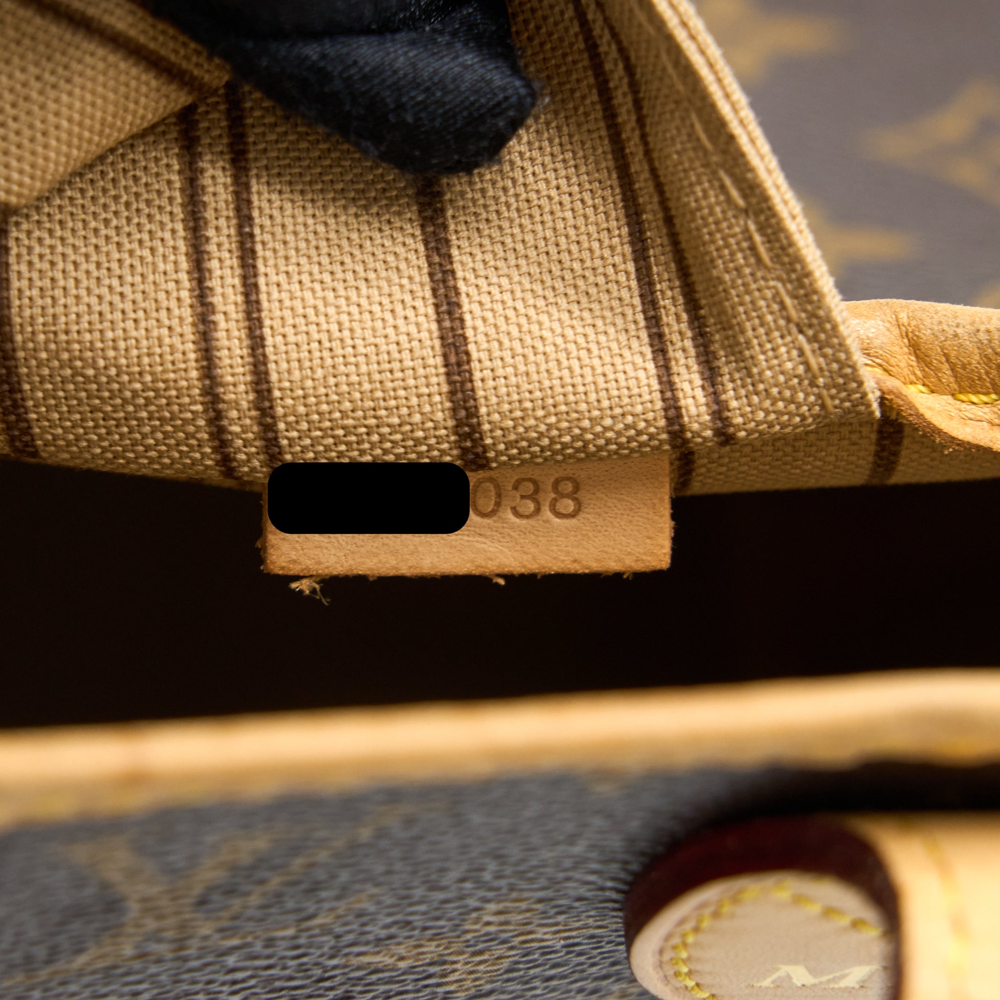 Louis Vuitton Neverfull MM Monogram Canvas GHW - Image 16
