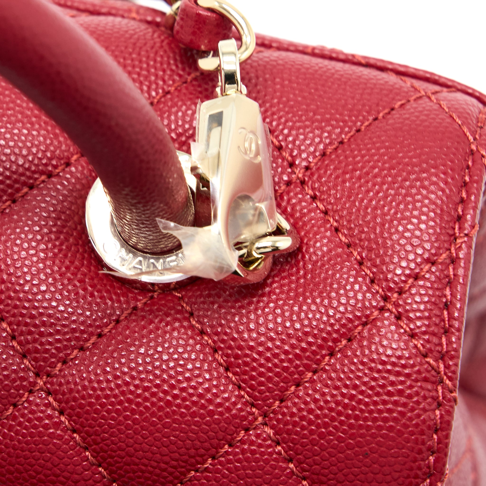 Chanel Medium Coco Handle Caviar Red LGHW (Microchip) - Image 8