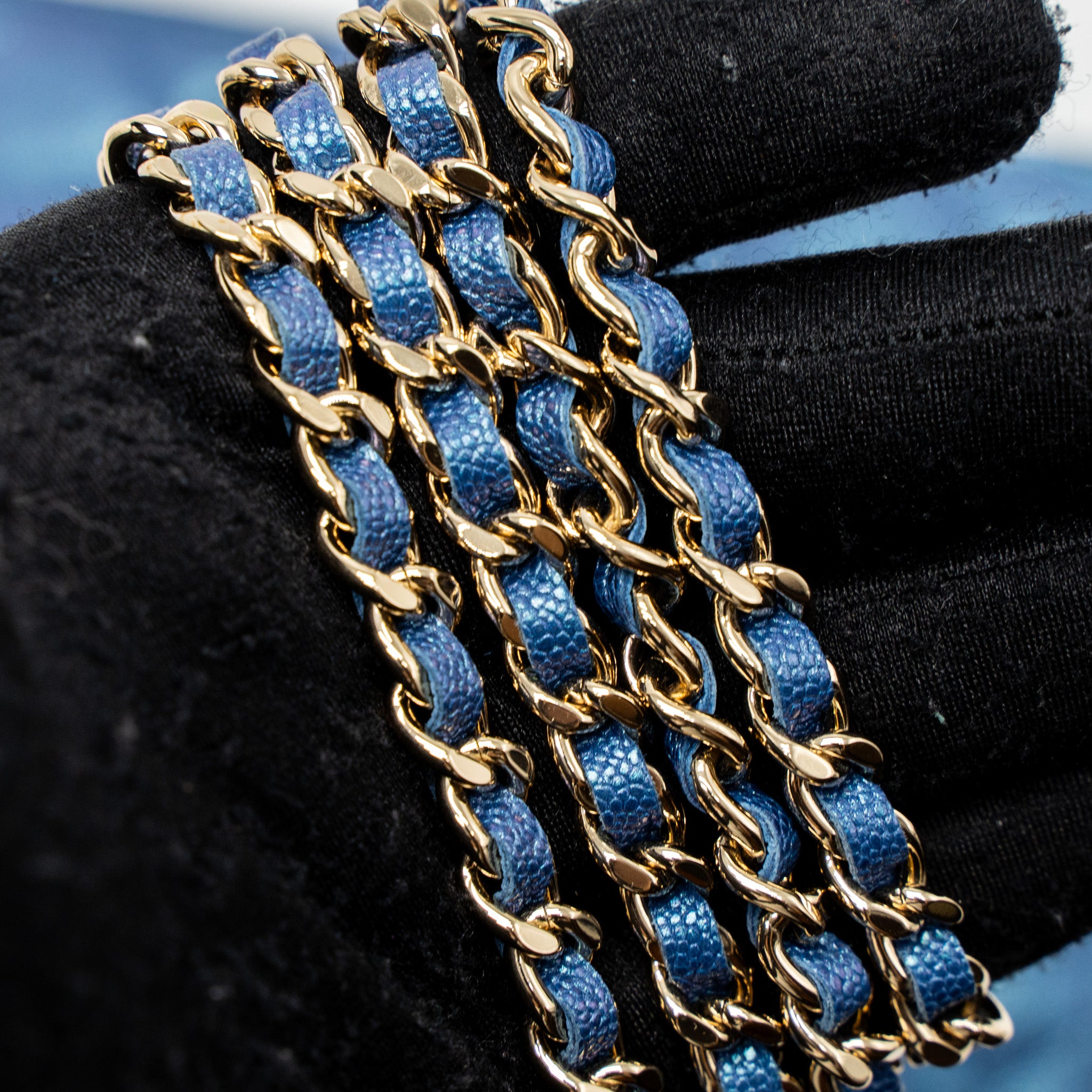 Chanel Classic Wallet On Chain Caviar Iridescent Blue LGHW - Image 9