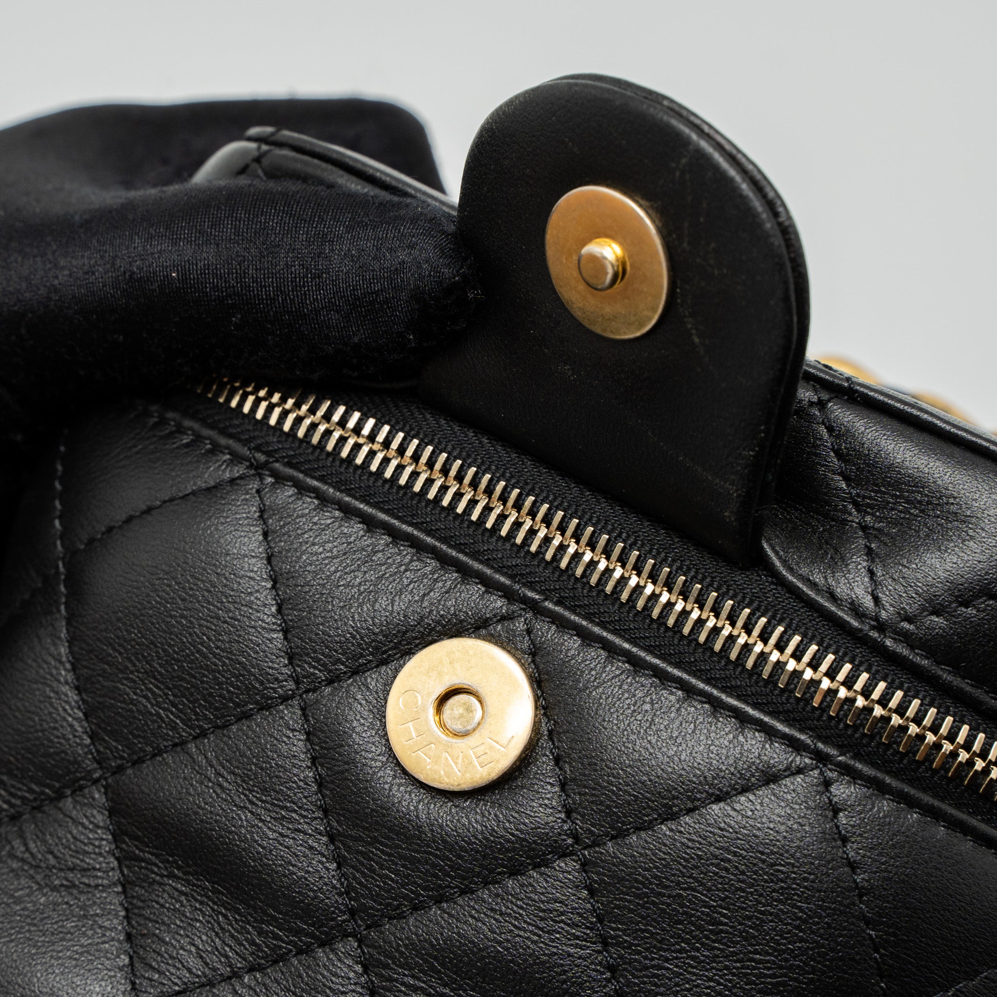 Chanel Top Handle Vanity Crossbody Bag Calfskin Black Brushed GHW (Microchip) - Image 11