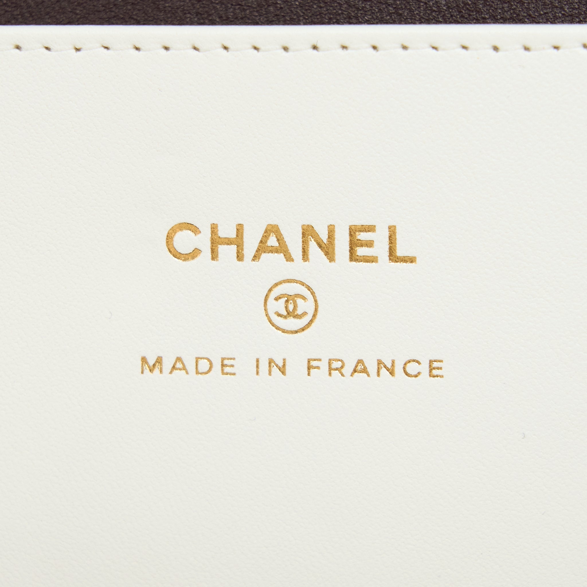 Chanel Quilted Clutch Bag Lambskin White LGHW - Image 9