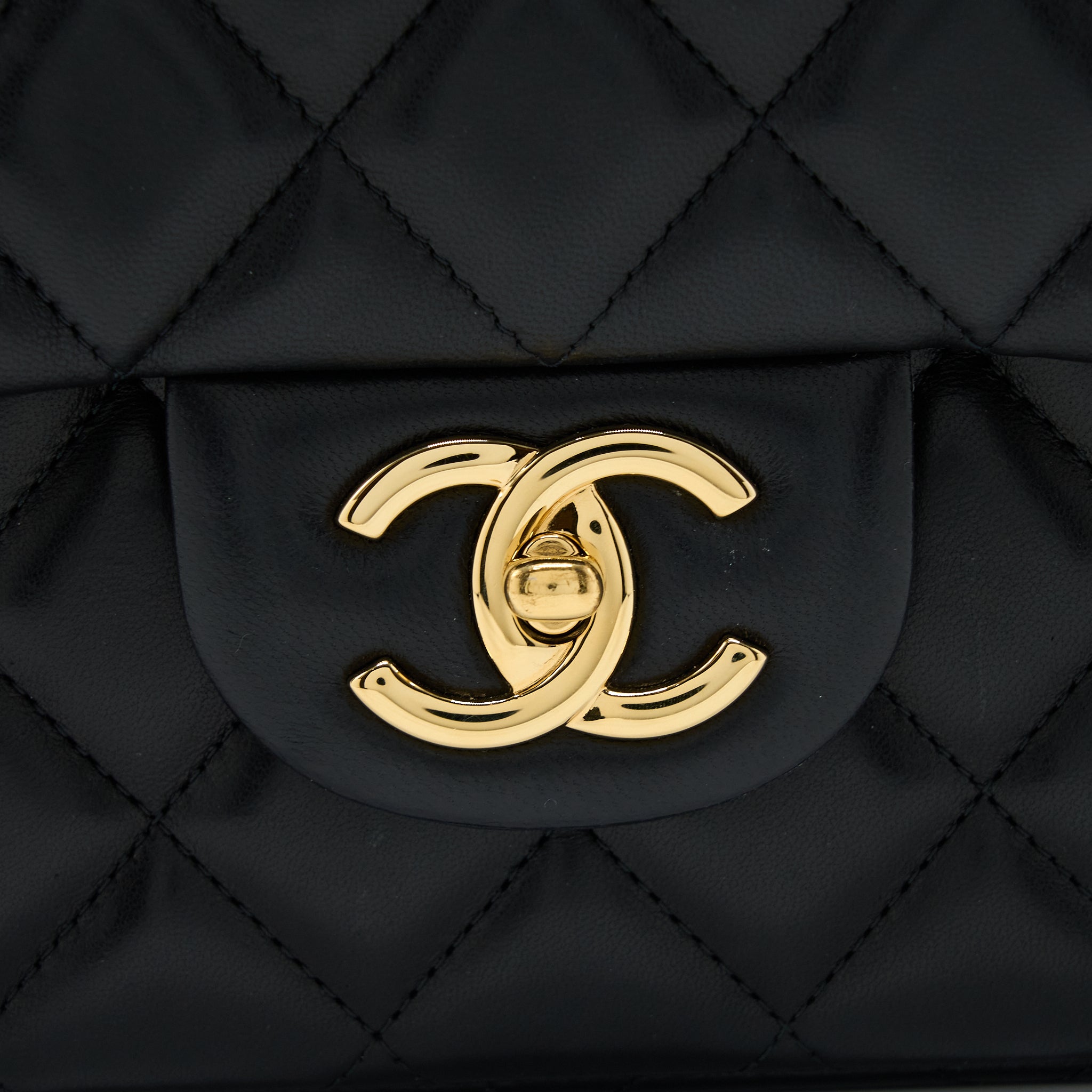 Chanel Maxi Classic Double Flap Bag Lambskin Black GHW - Image 7