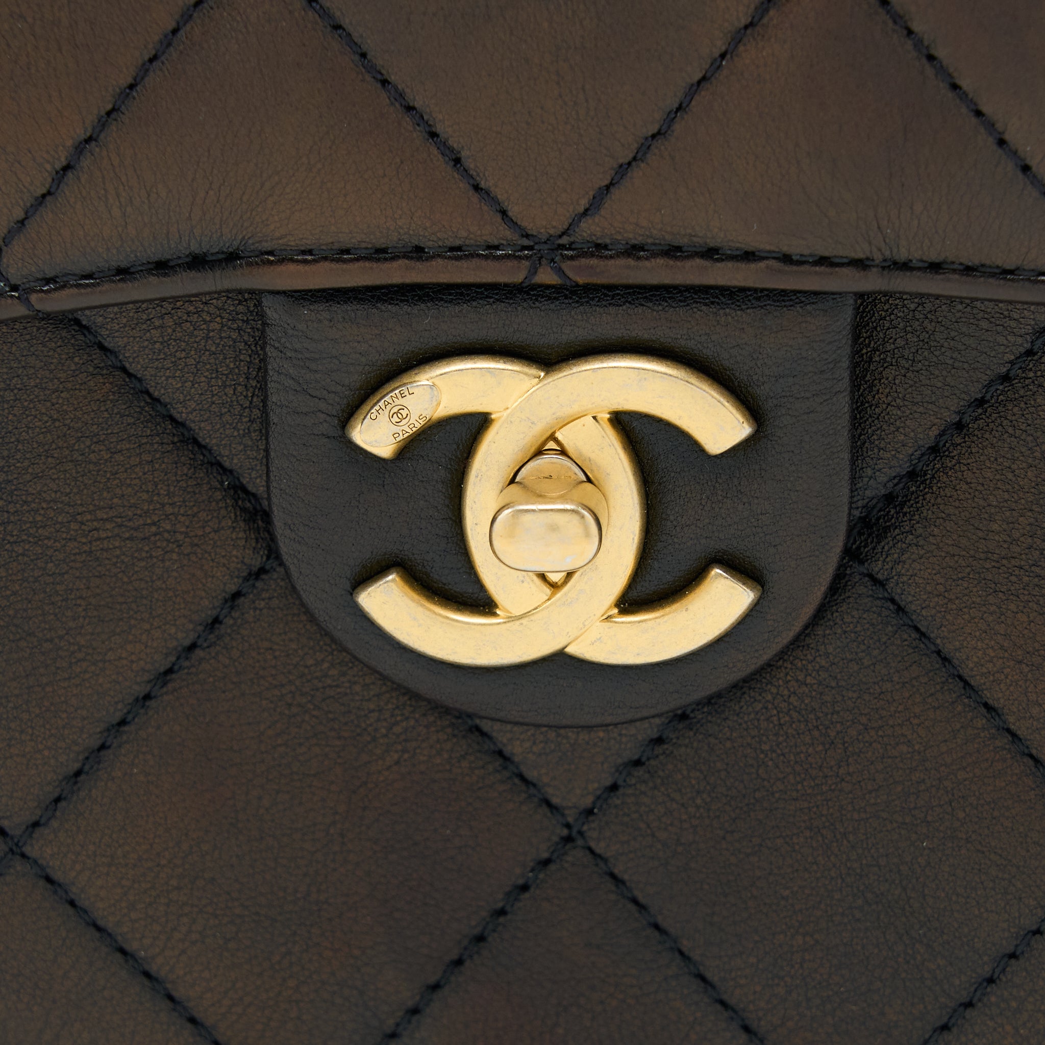 Chanel 21S Moon Messenger Bag Calfskin Black GHW - Image 7