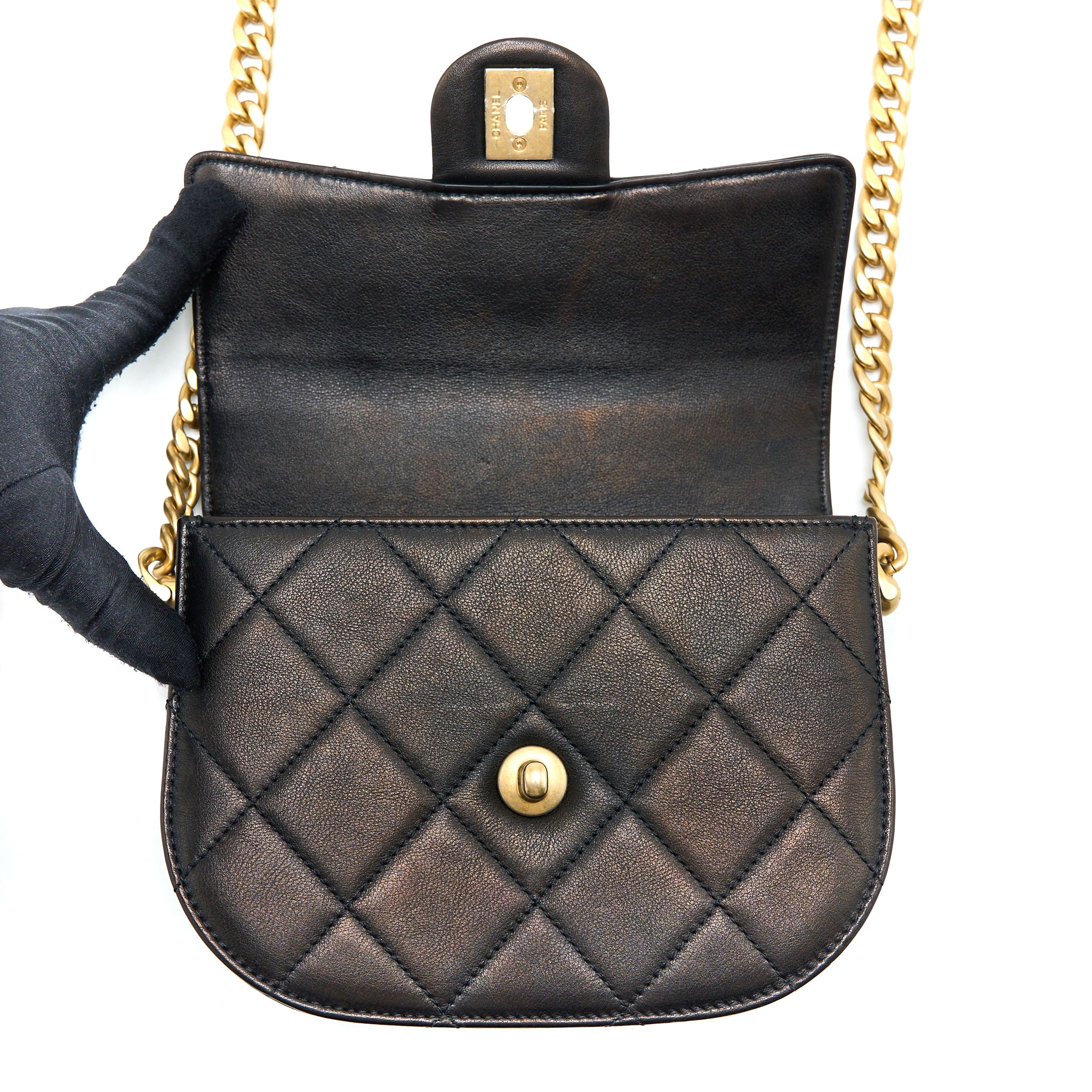 Chanel 21S Moon Messenger Bag Calfskin Black GHW - Image 13