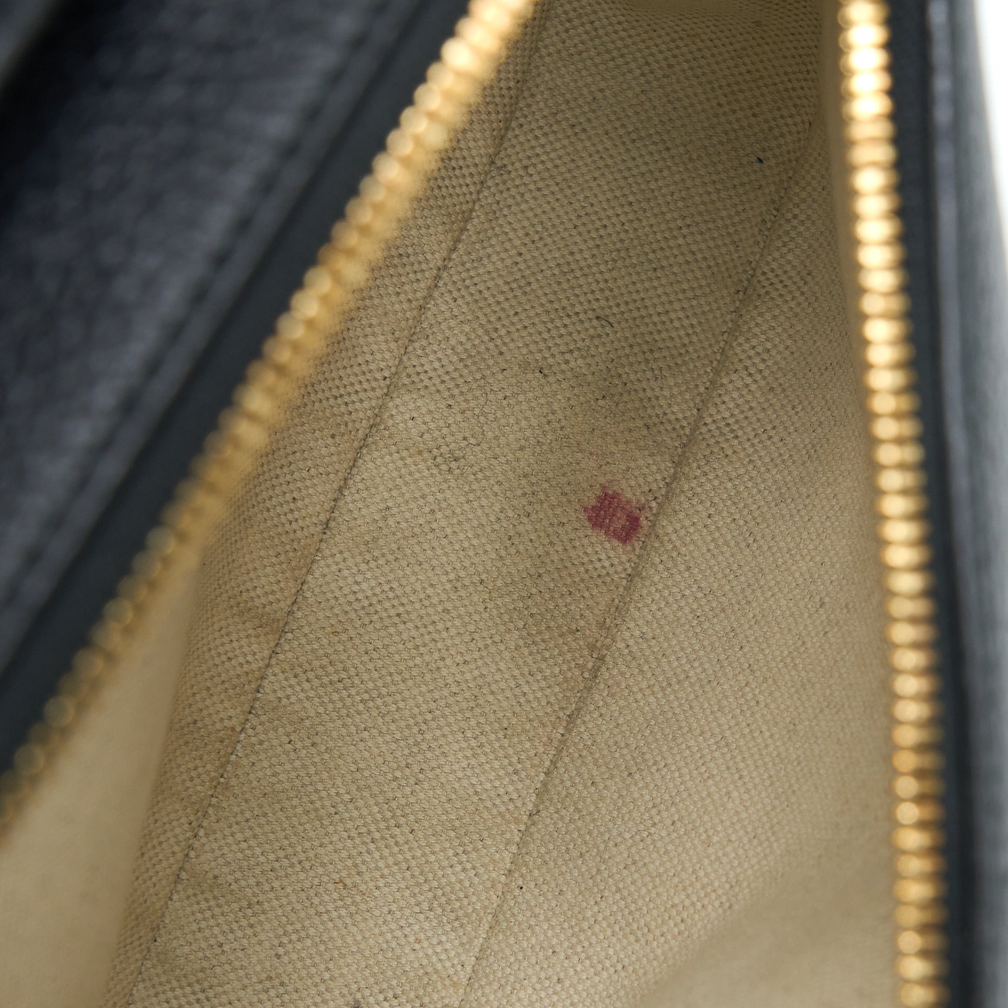Gucci Snake Printed Camera Bag Calfskin Black GHW - Image 10