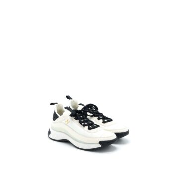 Chanel Size 41 Sport Trail Sneaker Suede/Calfskin White/Black GHW