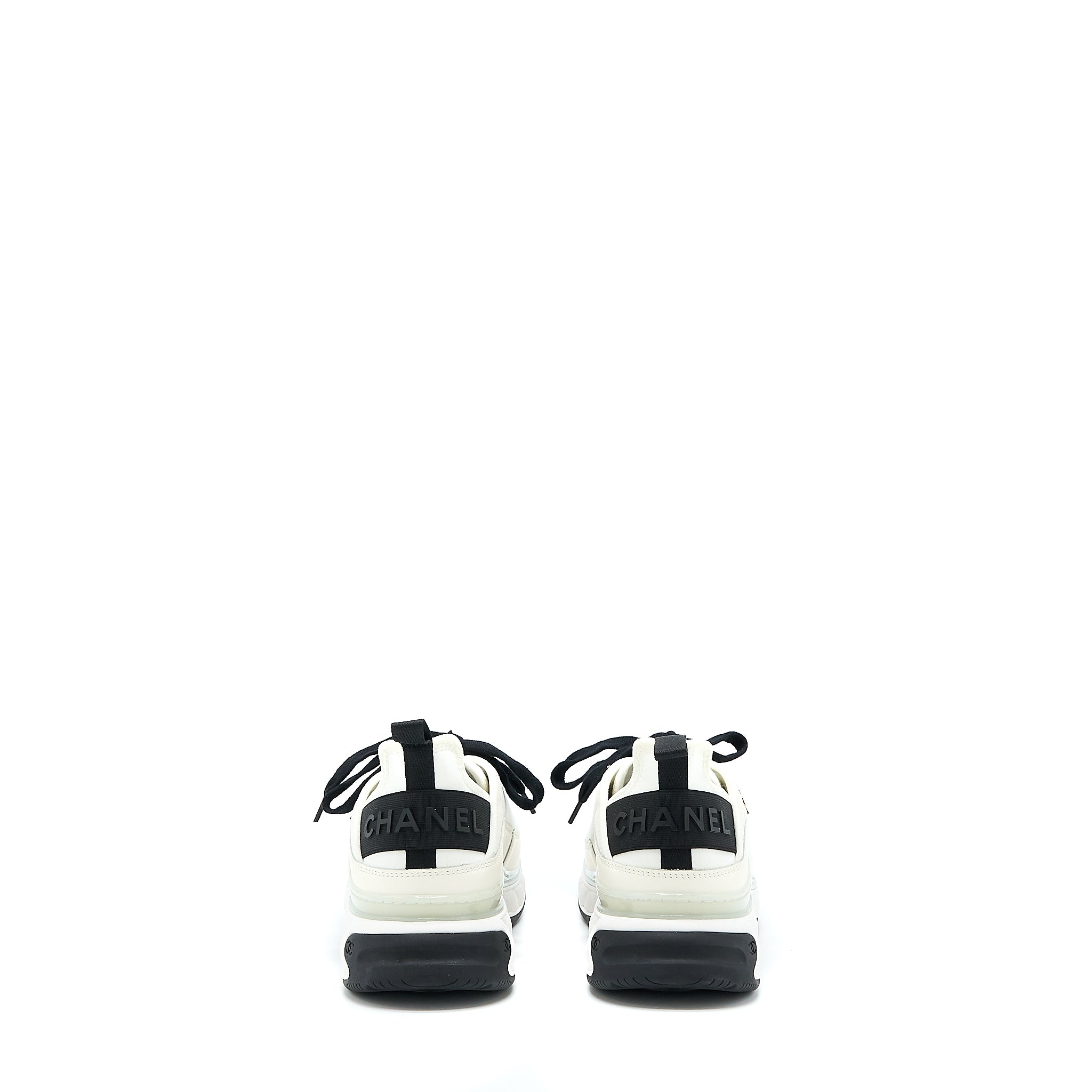 Chanel Size 41 Sport Trail Sneaker Suede/Calfskin White/Black GHW - Image 4