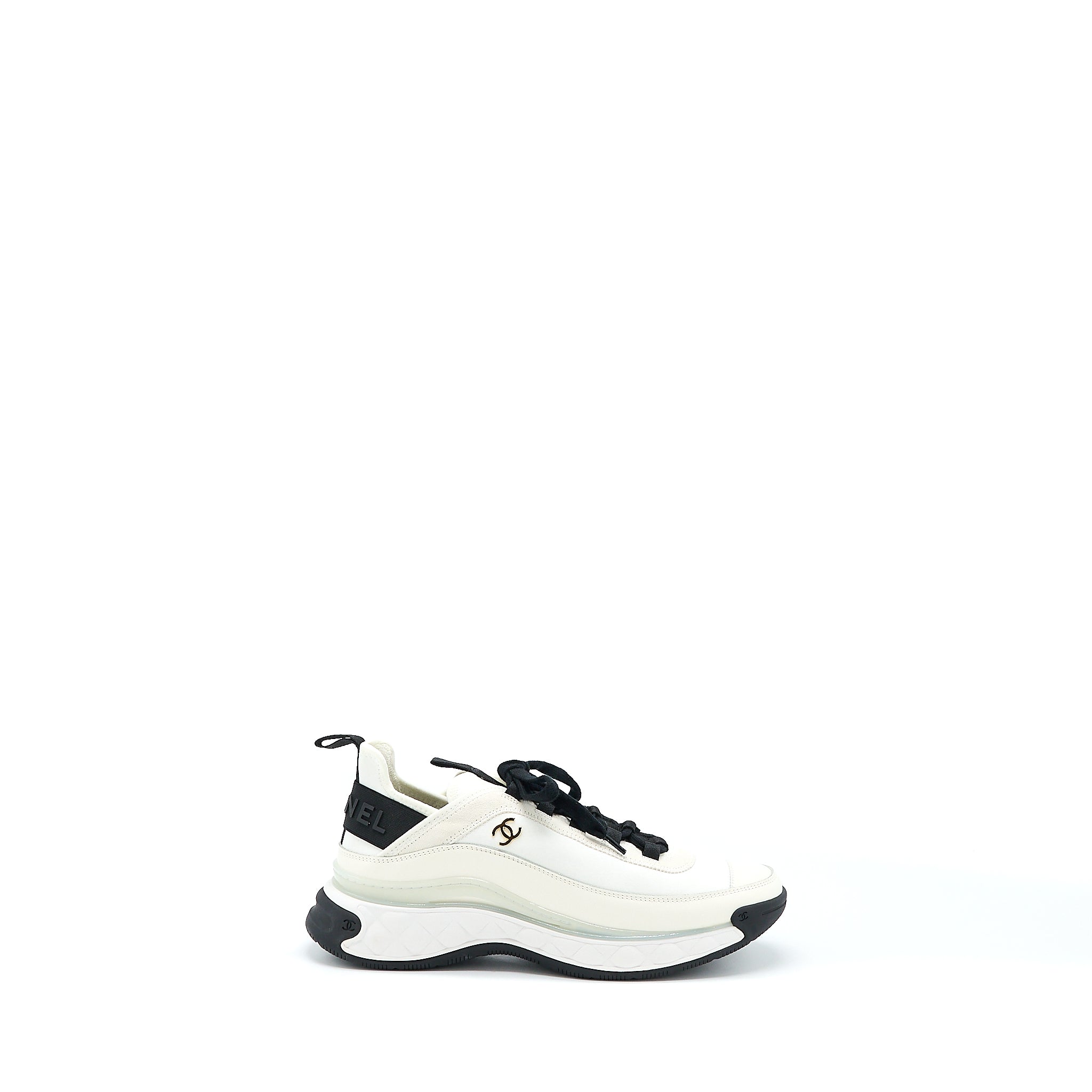 Chanel Size 41 Sport Trail Sneaker Suede/Calfskin White/Black GHW - Image 5