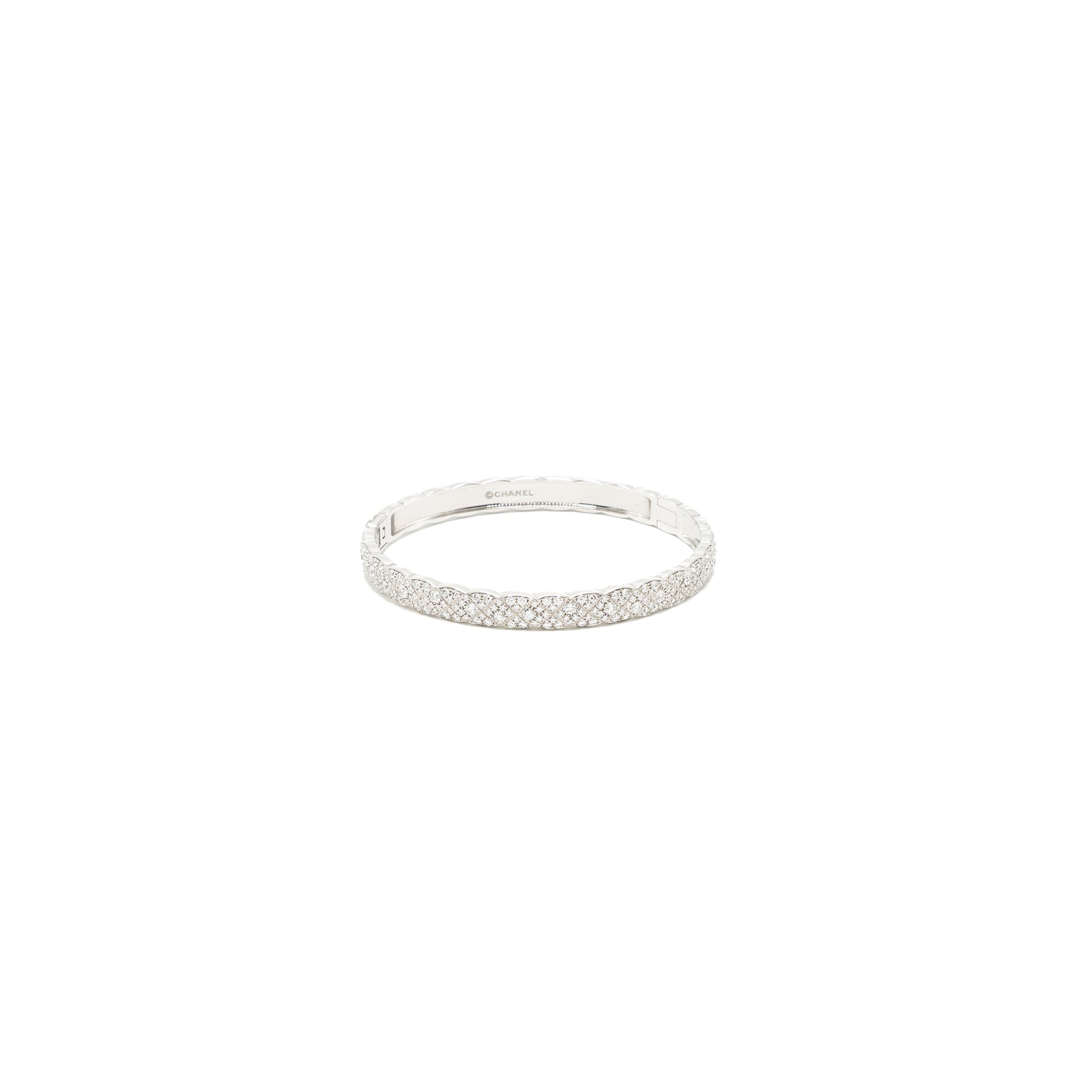 Chanel Size M Coco Crush Bracelet Quilted Motif 18k white gold diamonds