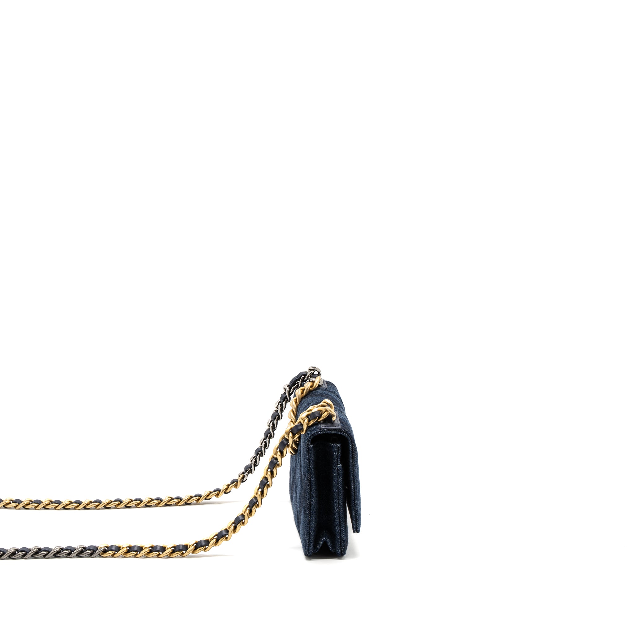 Chanel 19 wallet on chain limited denim dark blue multicolour hardware (microchip) - Image 3