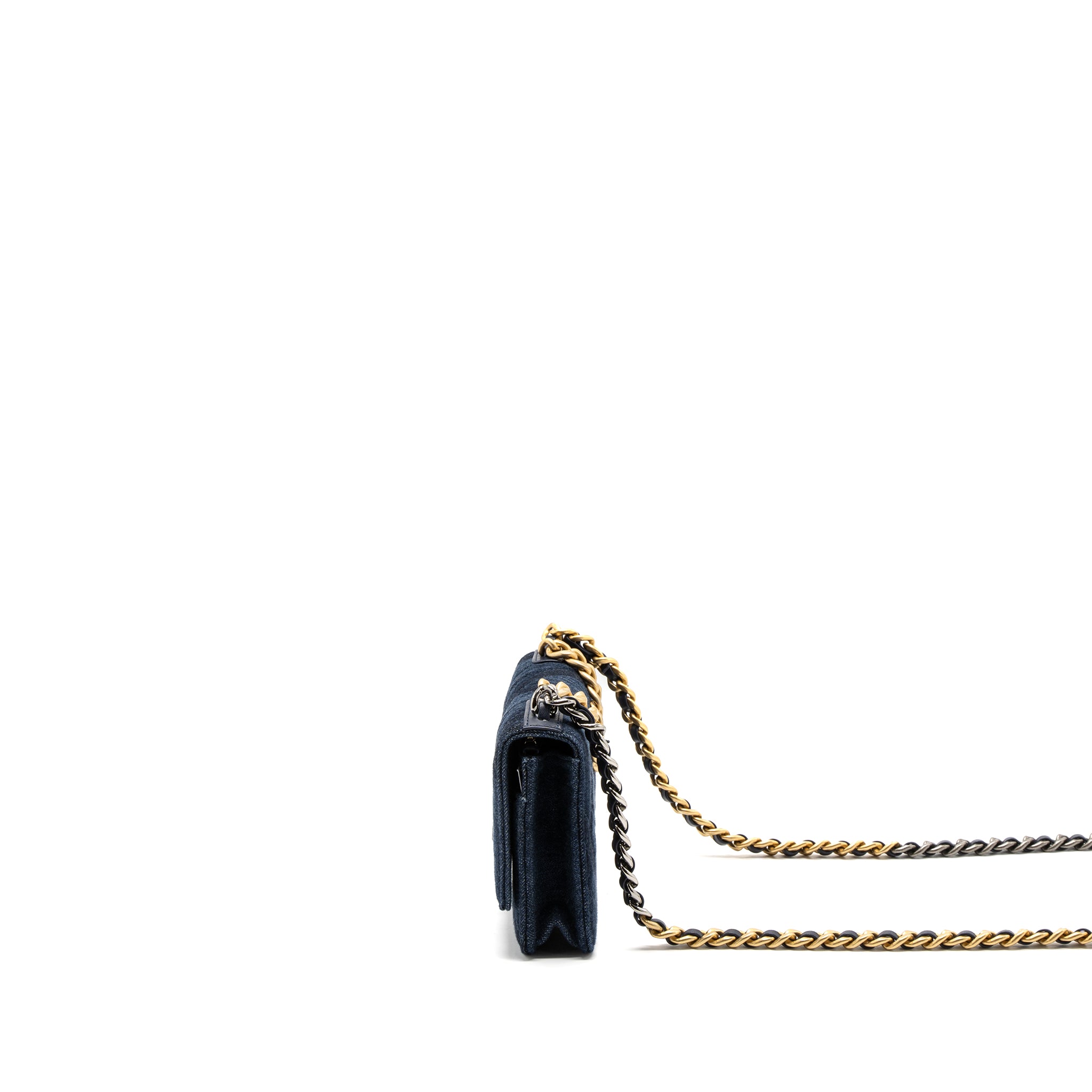 Chanel 19 wallet on chain limited denim dark blue multicolour hardware (microchip) - Image 4
