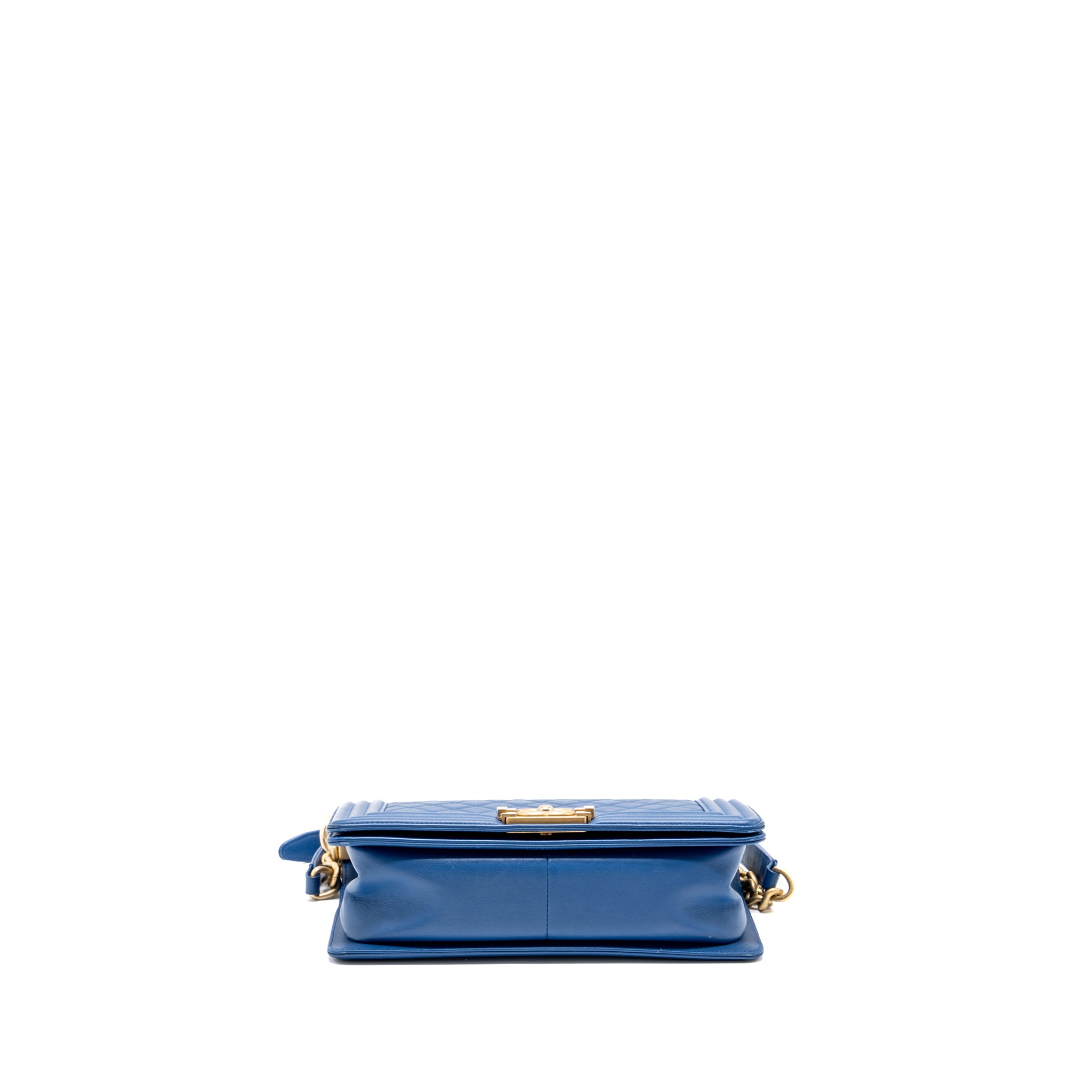 Chanel Medium Boy Bag Calfskin Blue GHW - Image 5