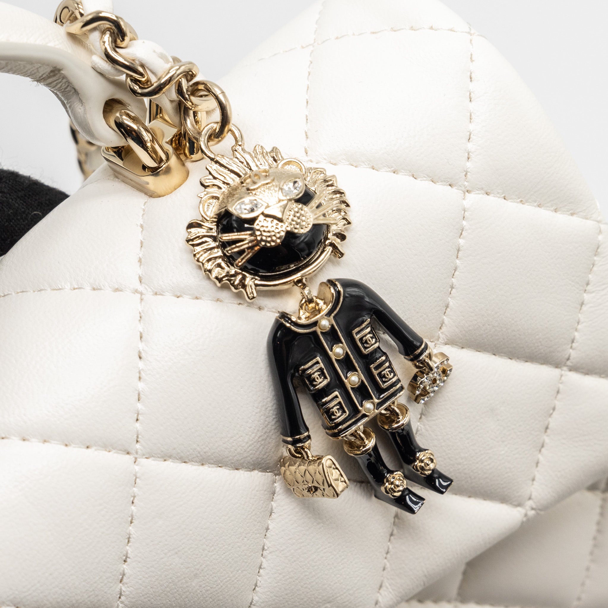 Chanel top handle mini rectangular flap bag lambskin white LGHW (Microchip) - Image 9